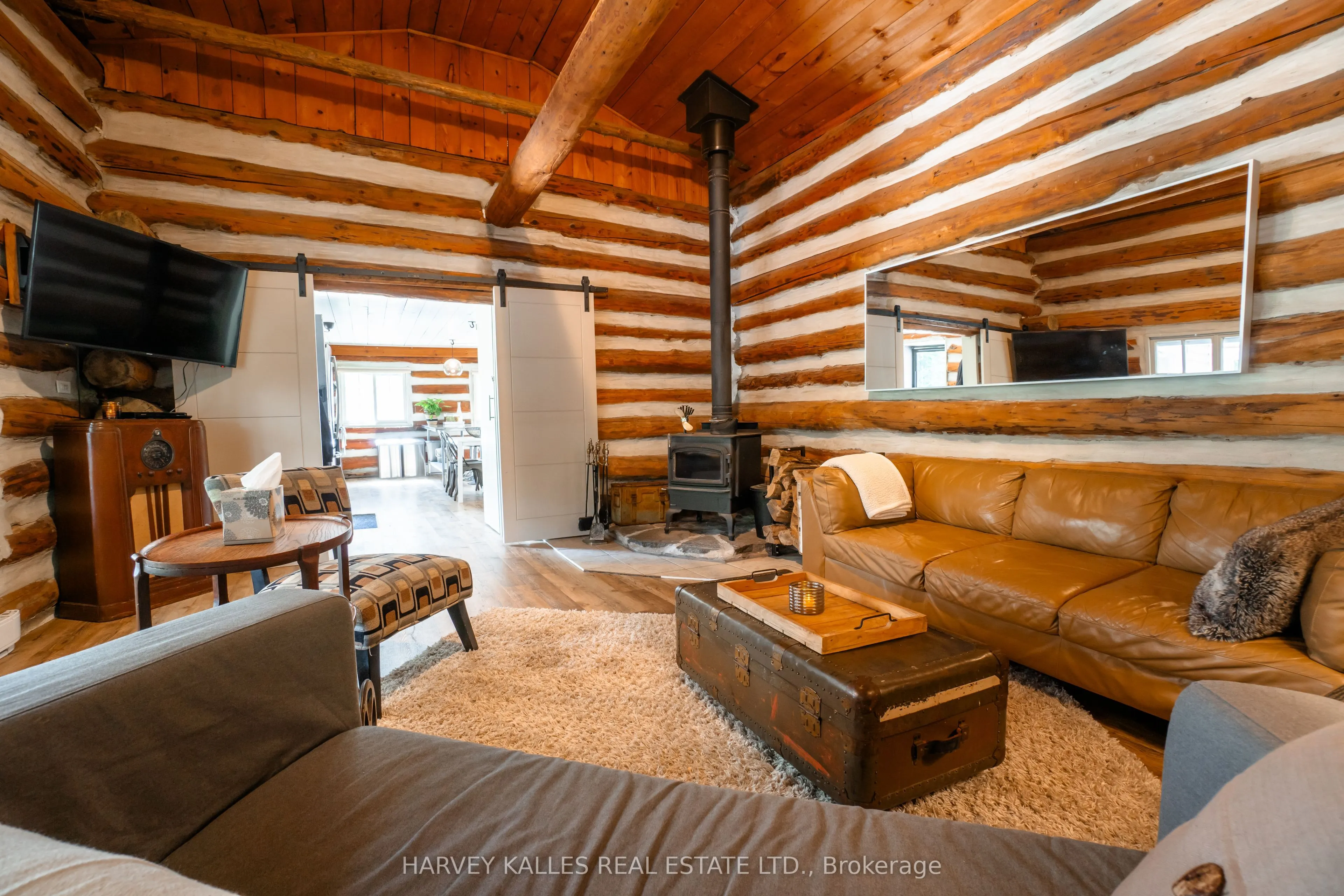 1053 Sherwood Forest Road