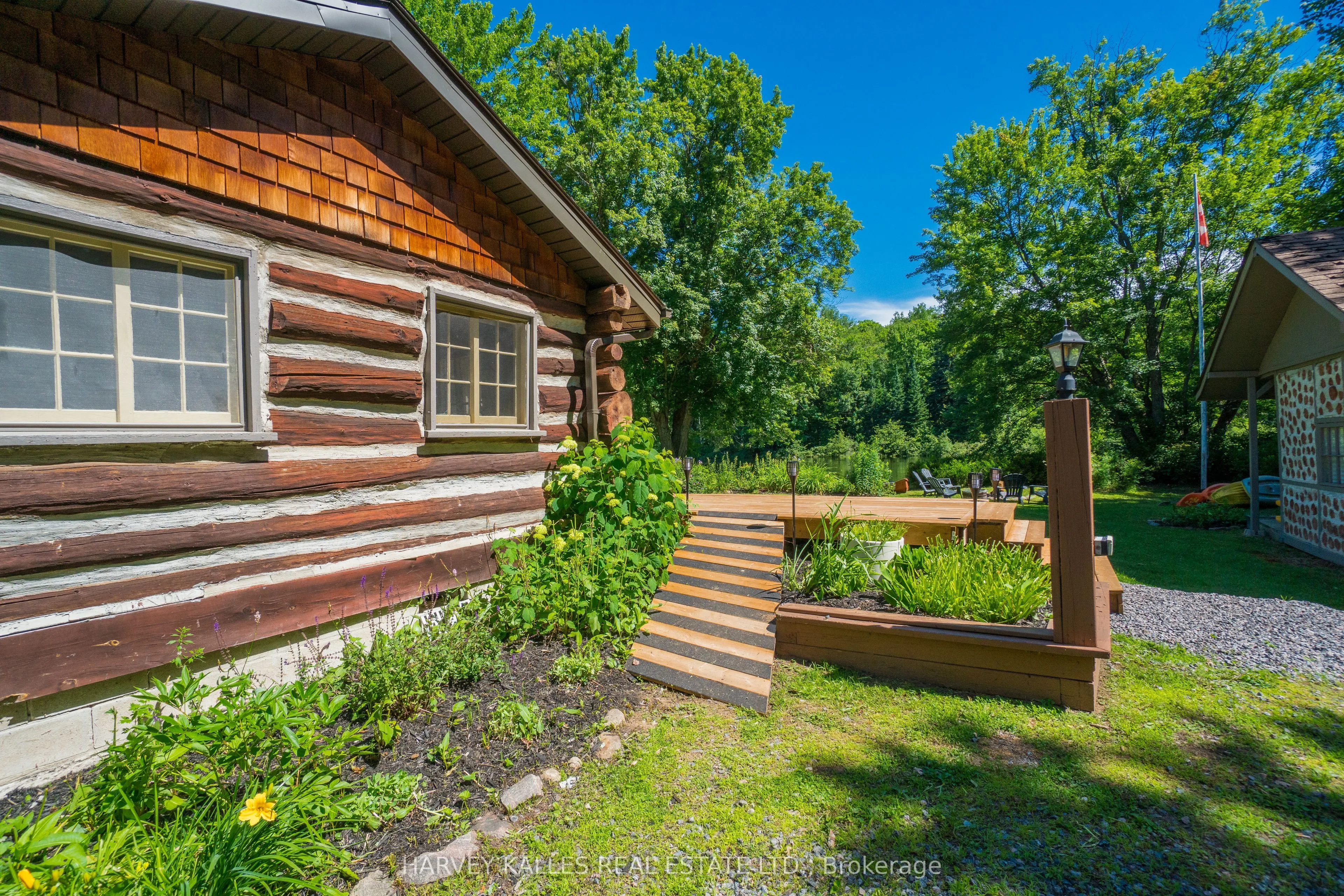 1053 Sherwood Forest Road