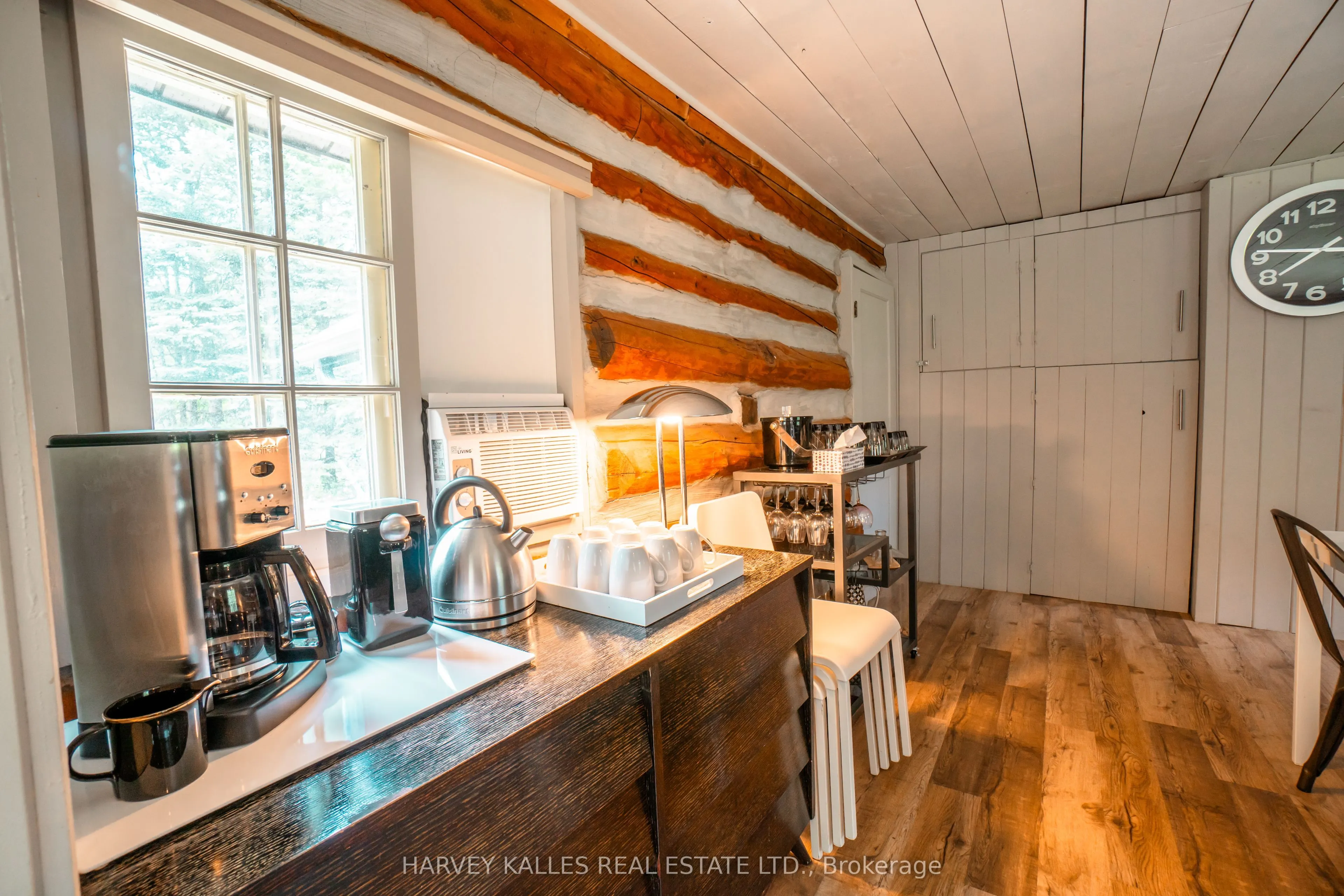1053 Sherwood Forest Road