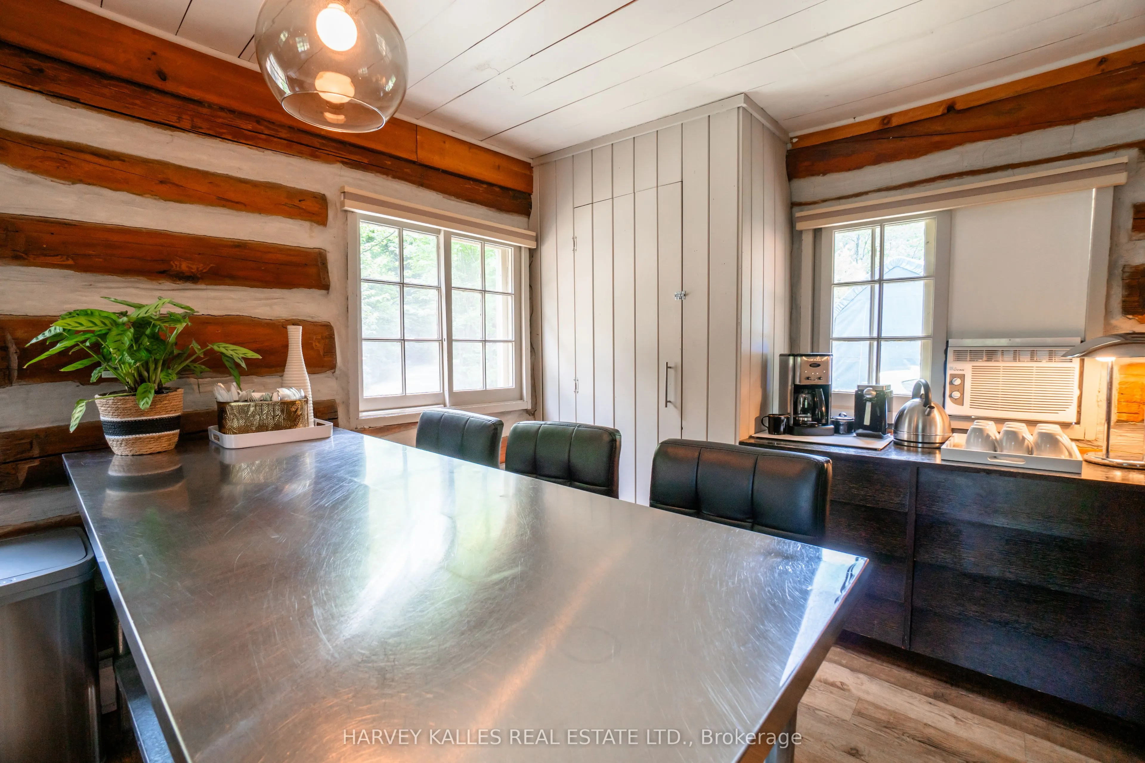 1053 Sherwood Forest Road