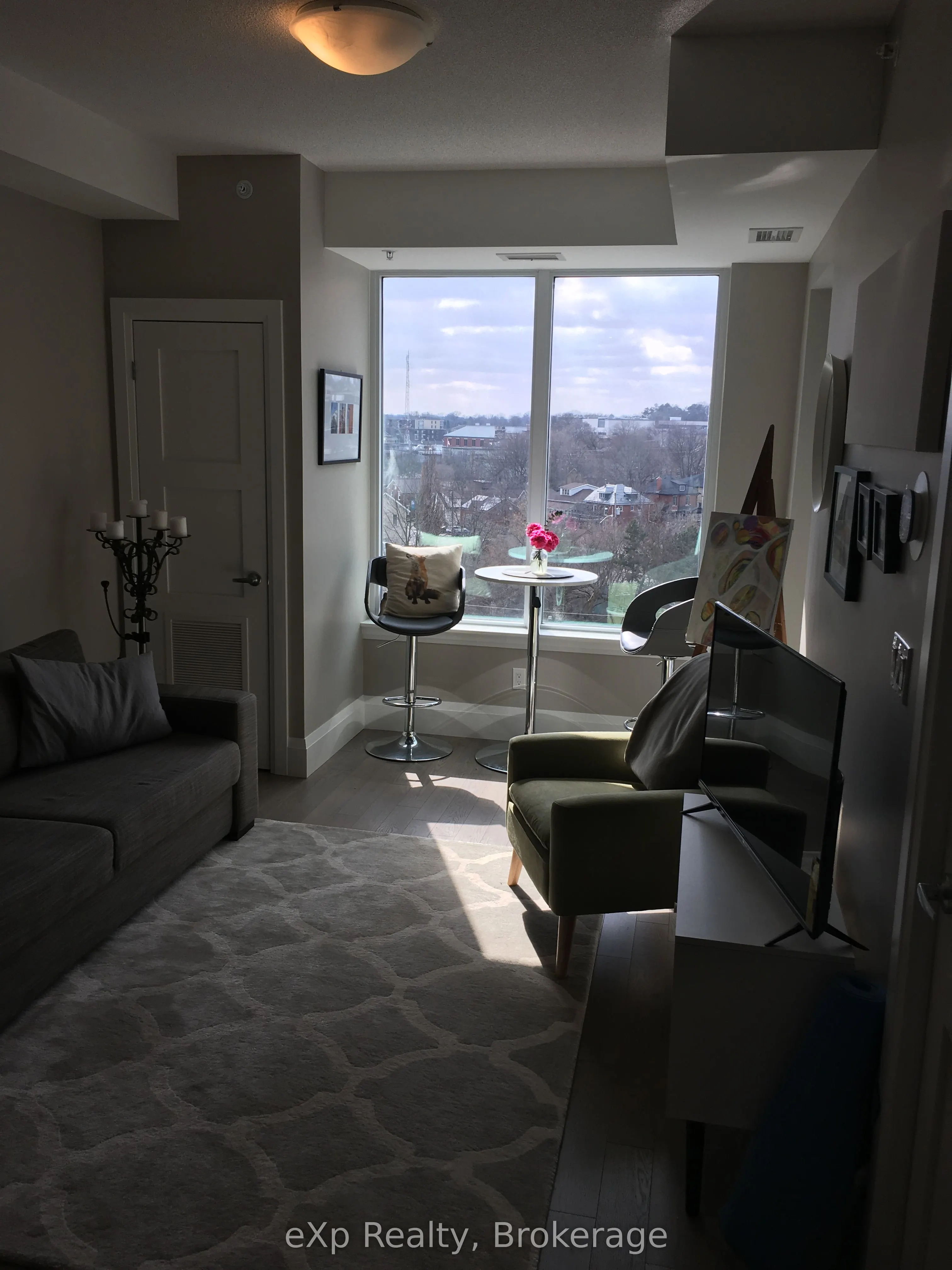 63 Arthur Street S, #804