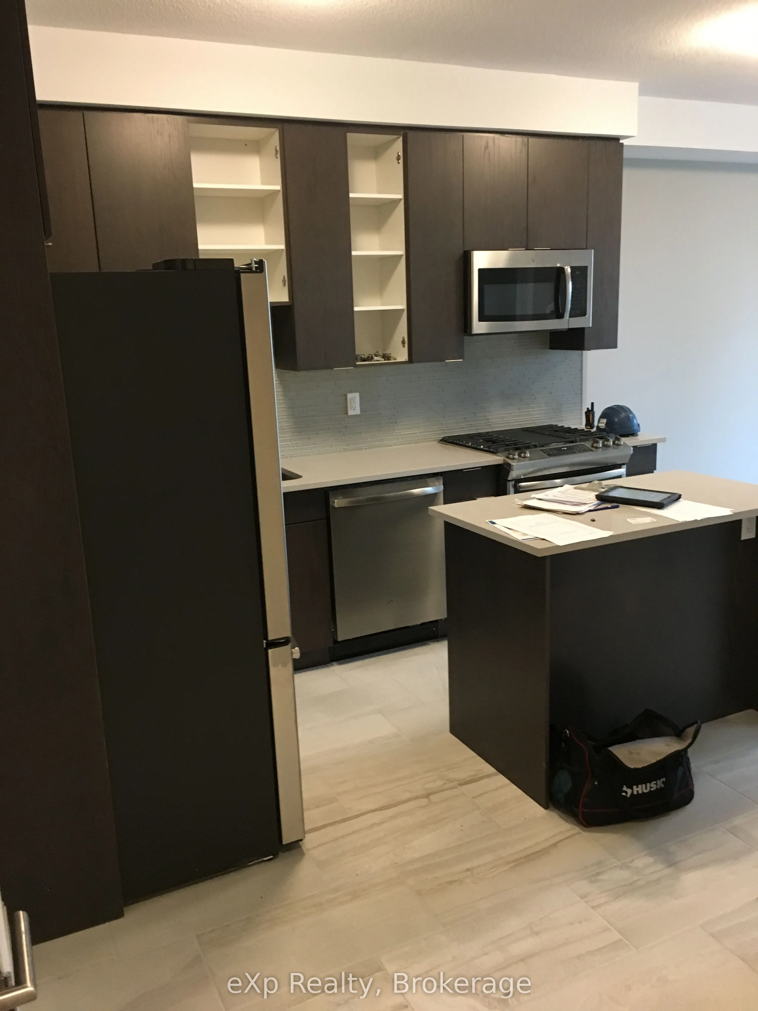 63 Arthur Street S, #804