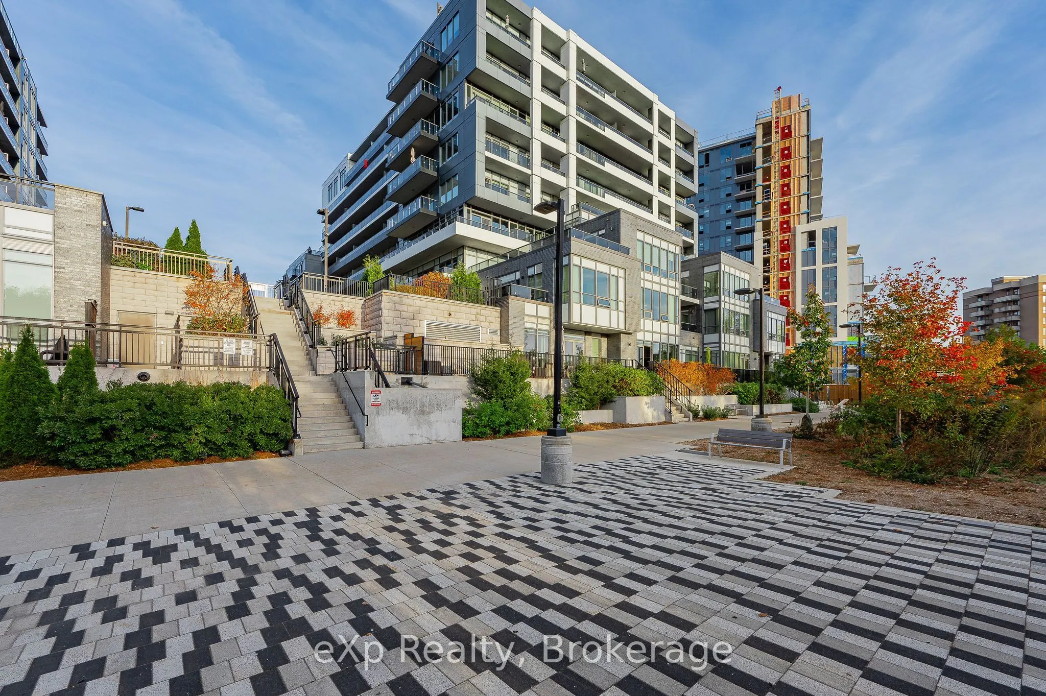 63 Arthur Street S, #804