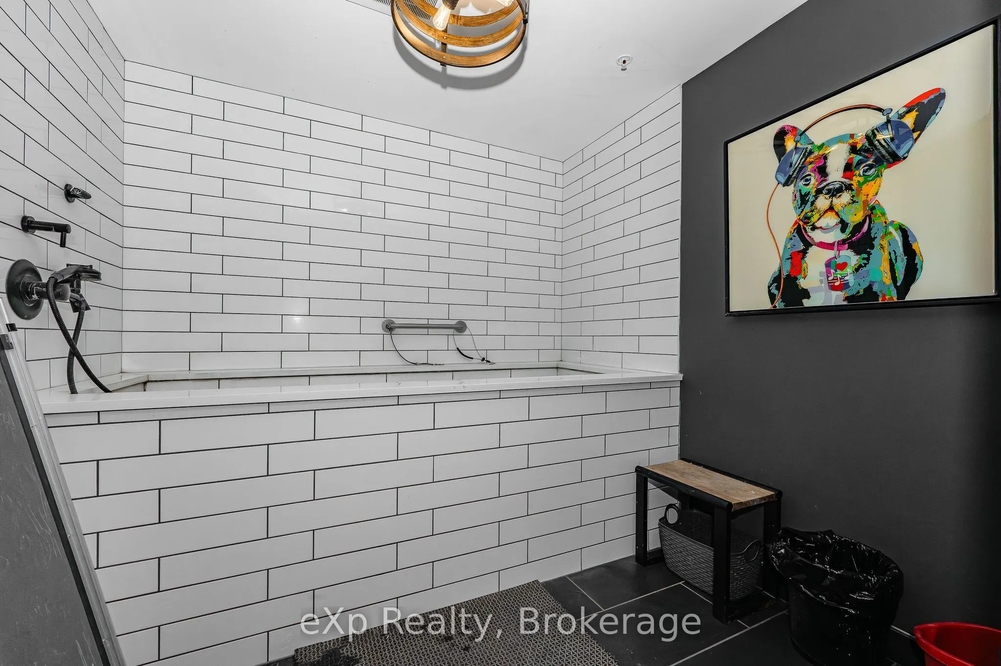 63 Arthur Street S, #804