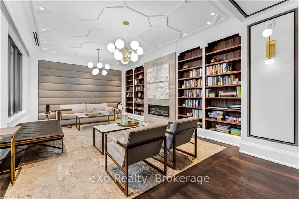 63 Arthur Street S, #804