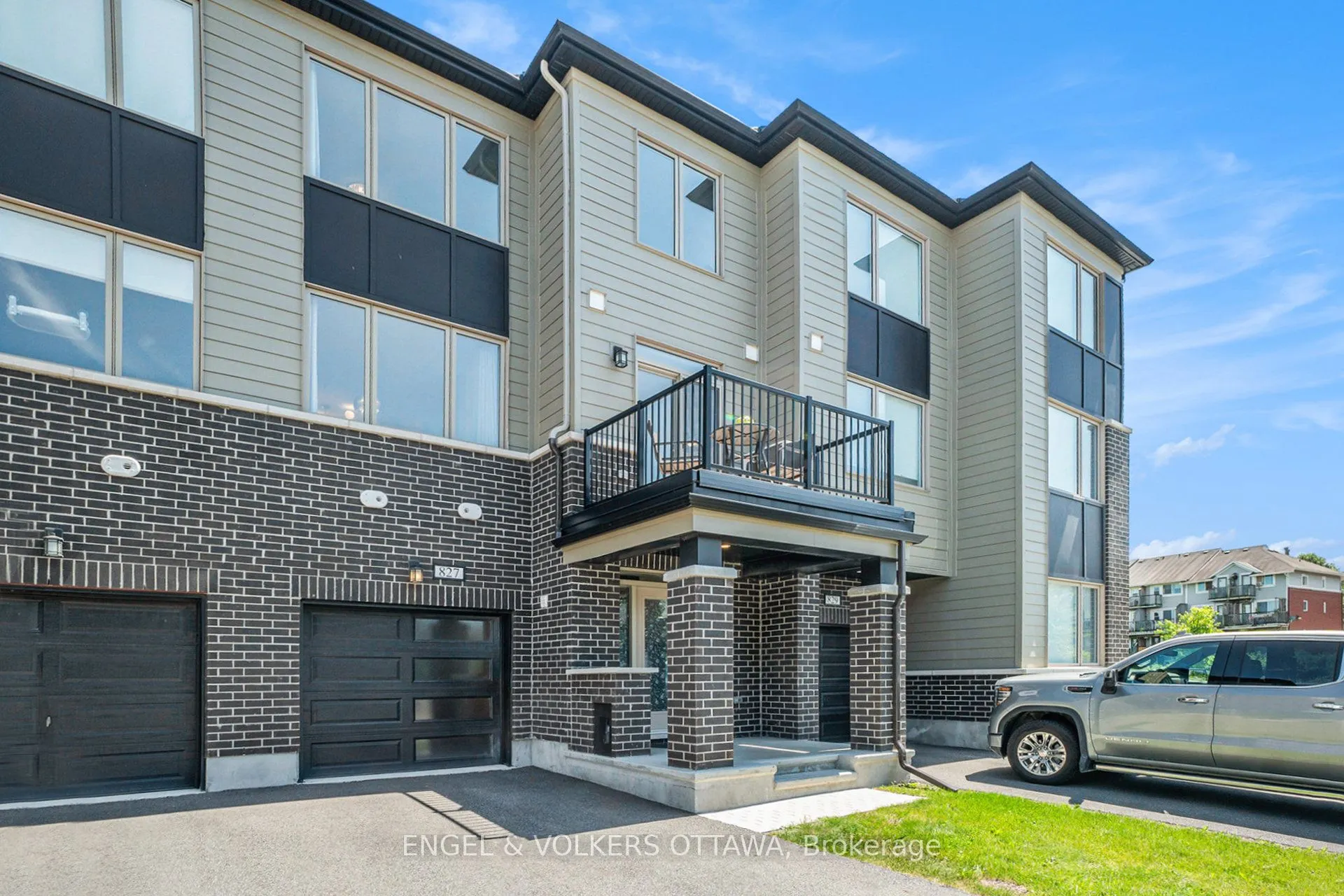 827 Kiniw Private