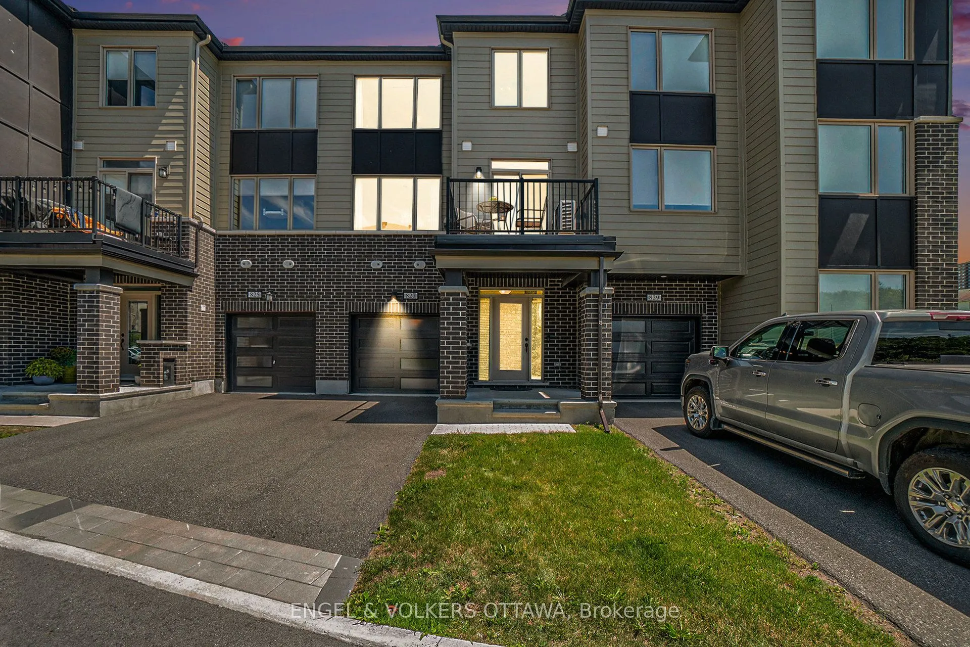 827 Kiniw Private
