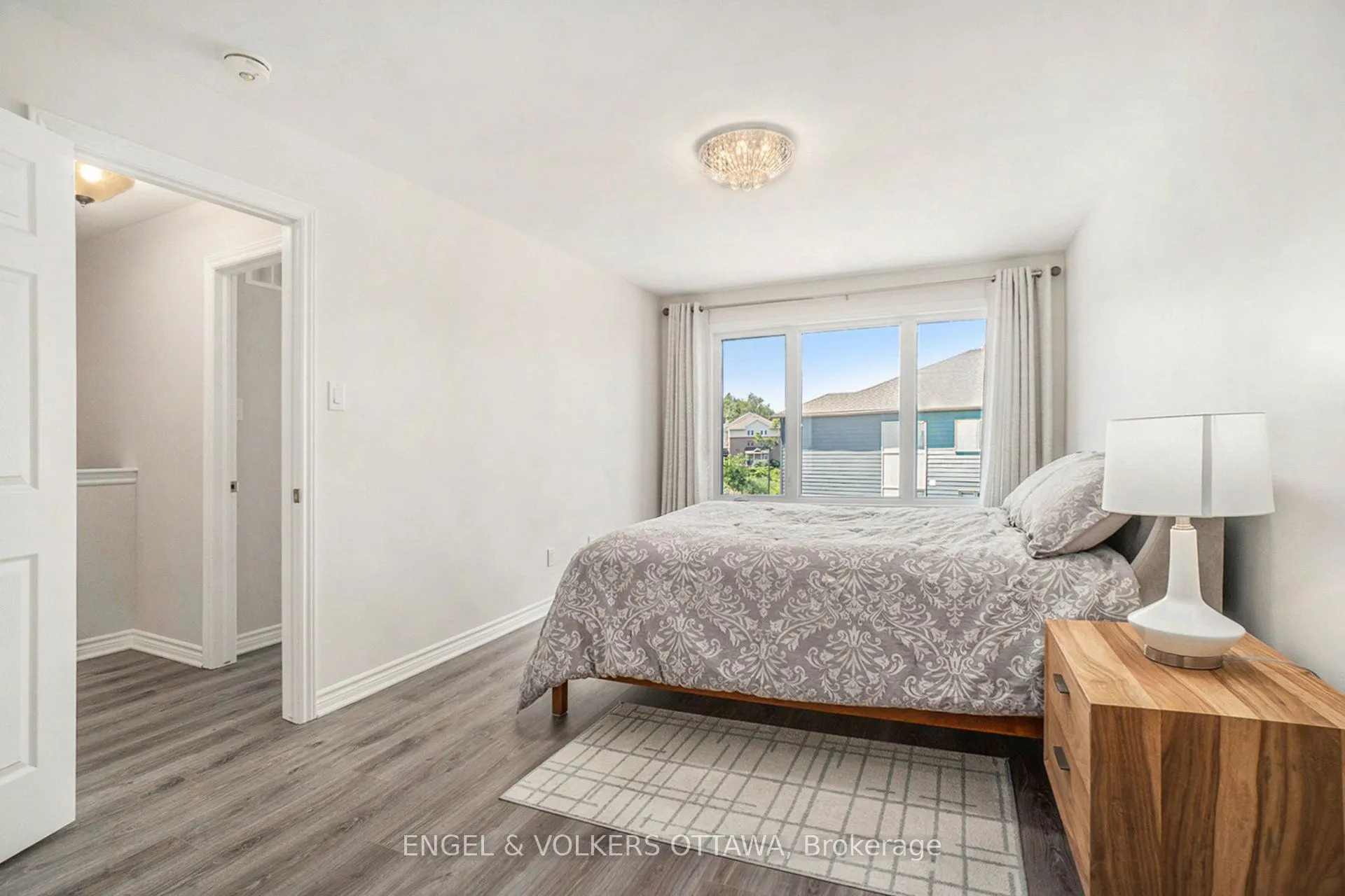 827 Kiniw Private