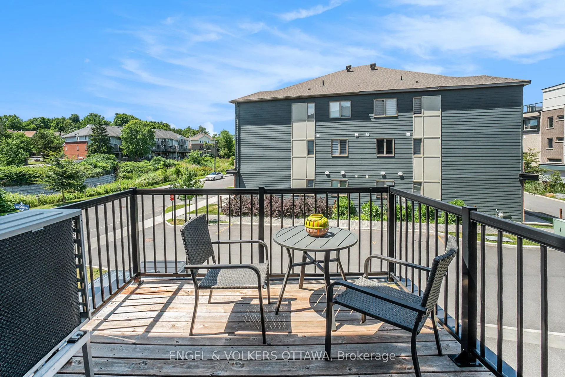 827 Kiniw Private