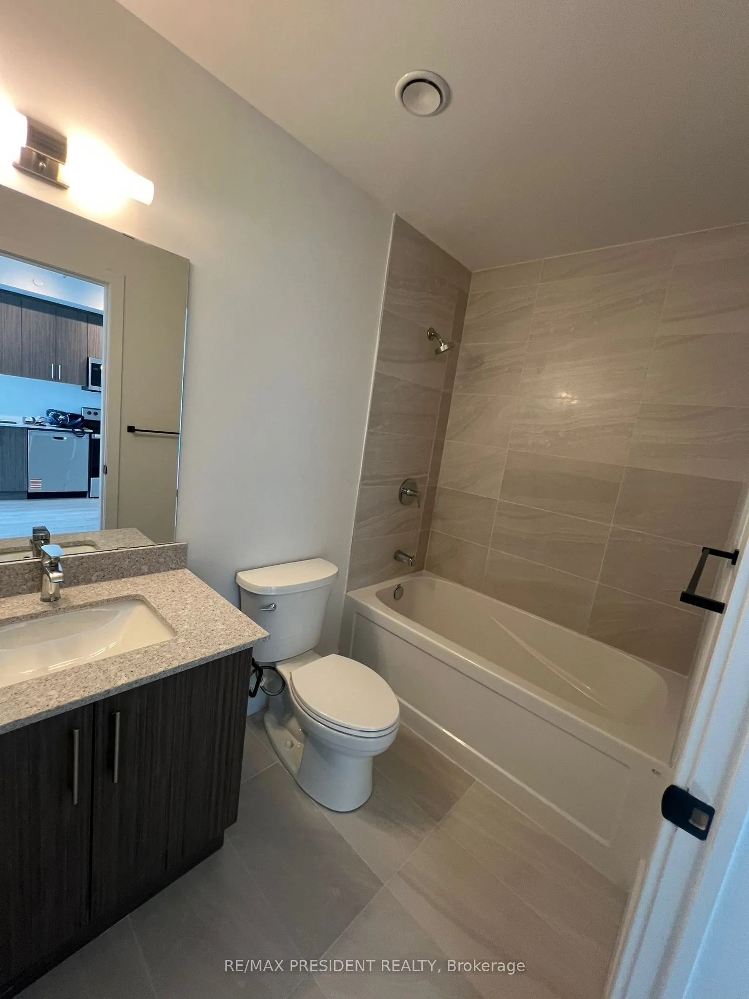 2782 Barton Street, #1018