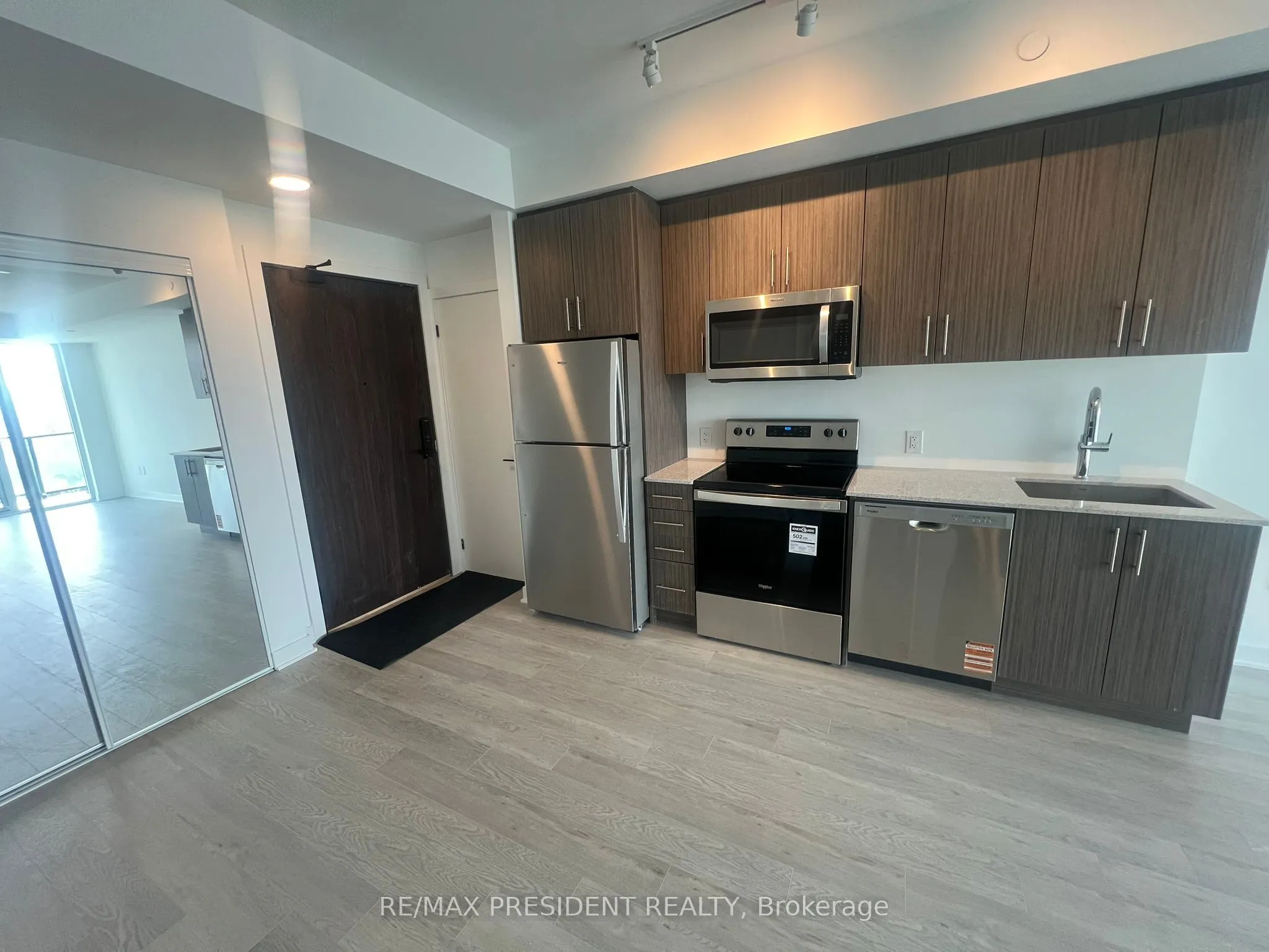 2782 Barton Street, #1018