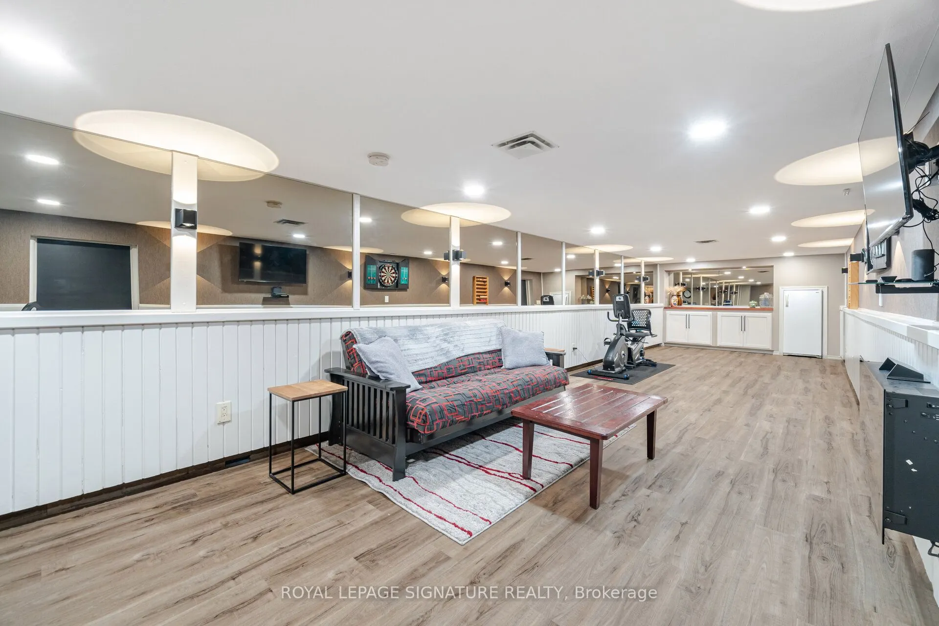 587 Hillcrest Road
