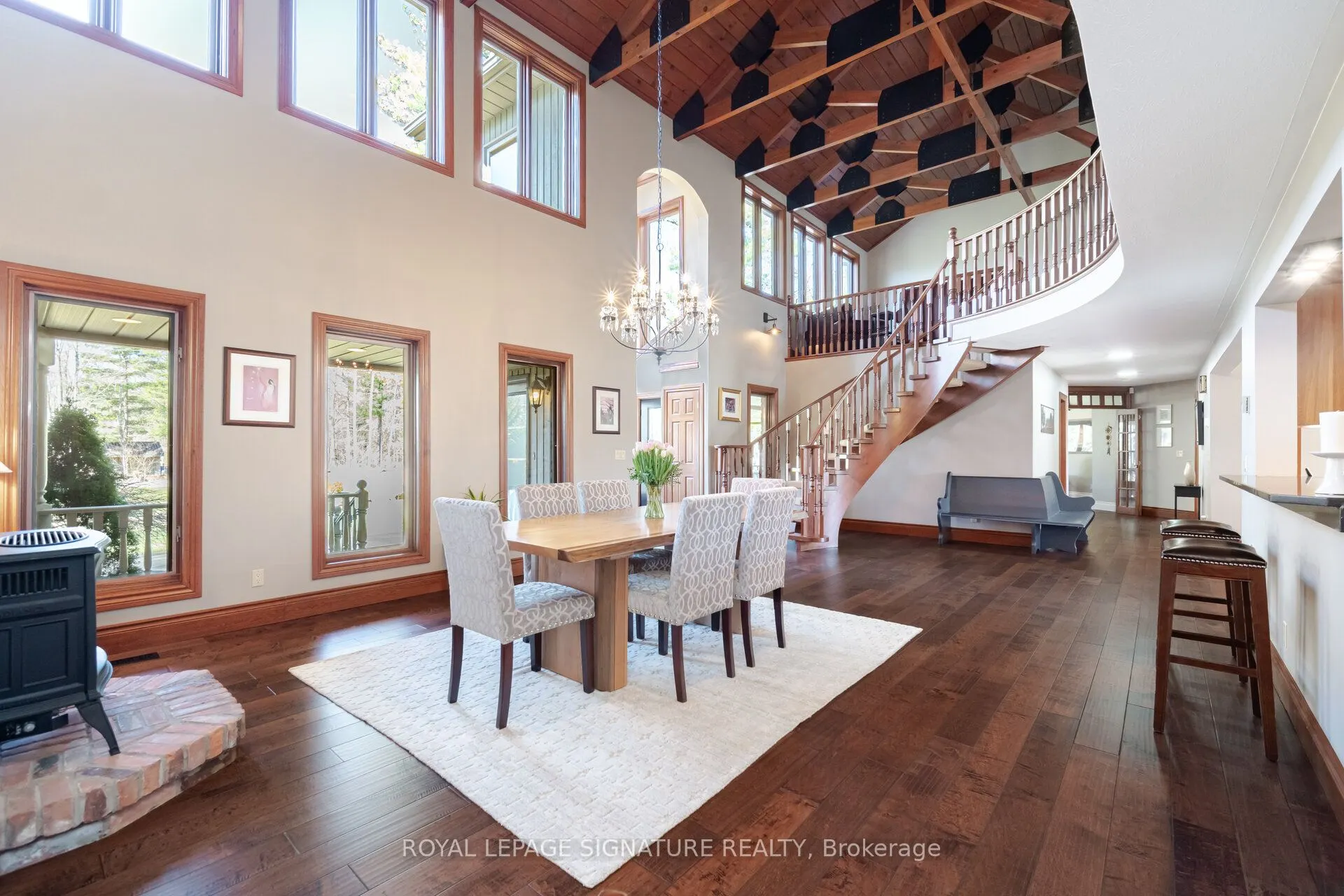 587 Hillcrest Road