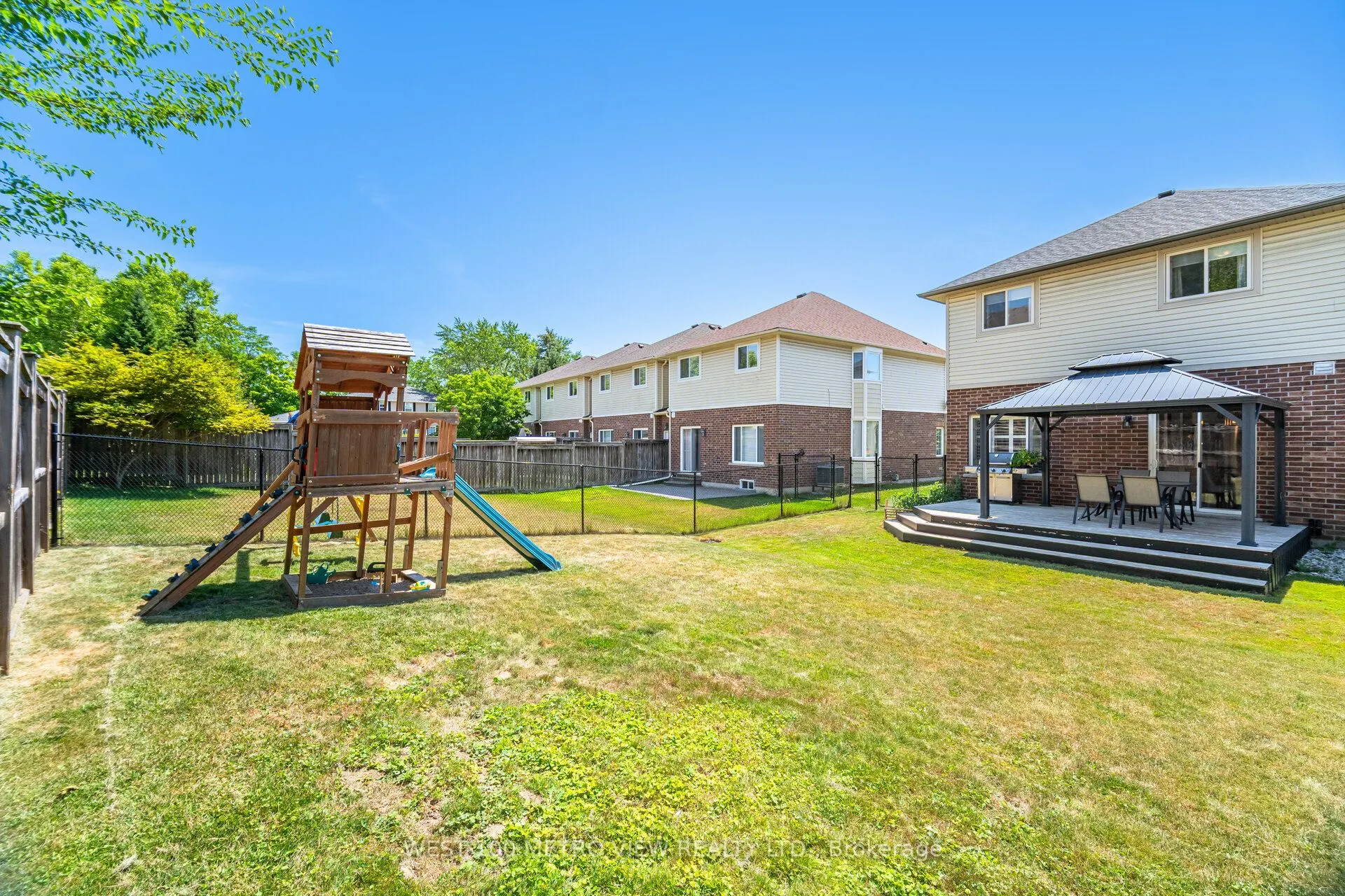11 Brooking Court
