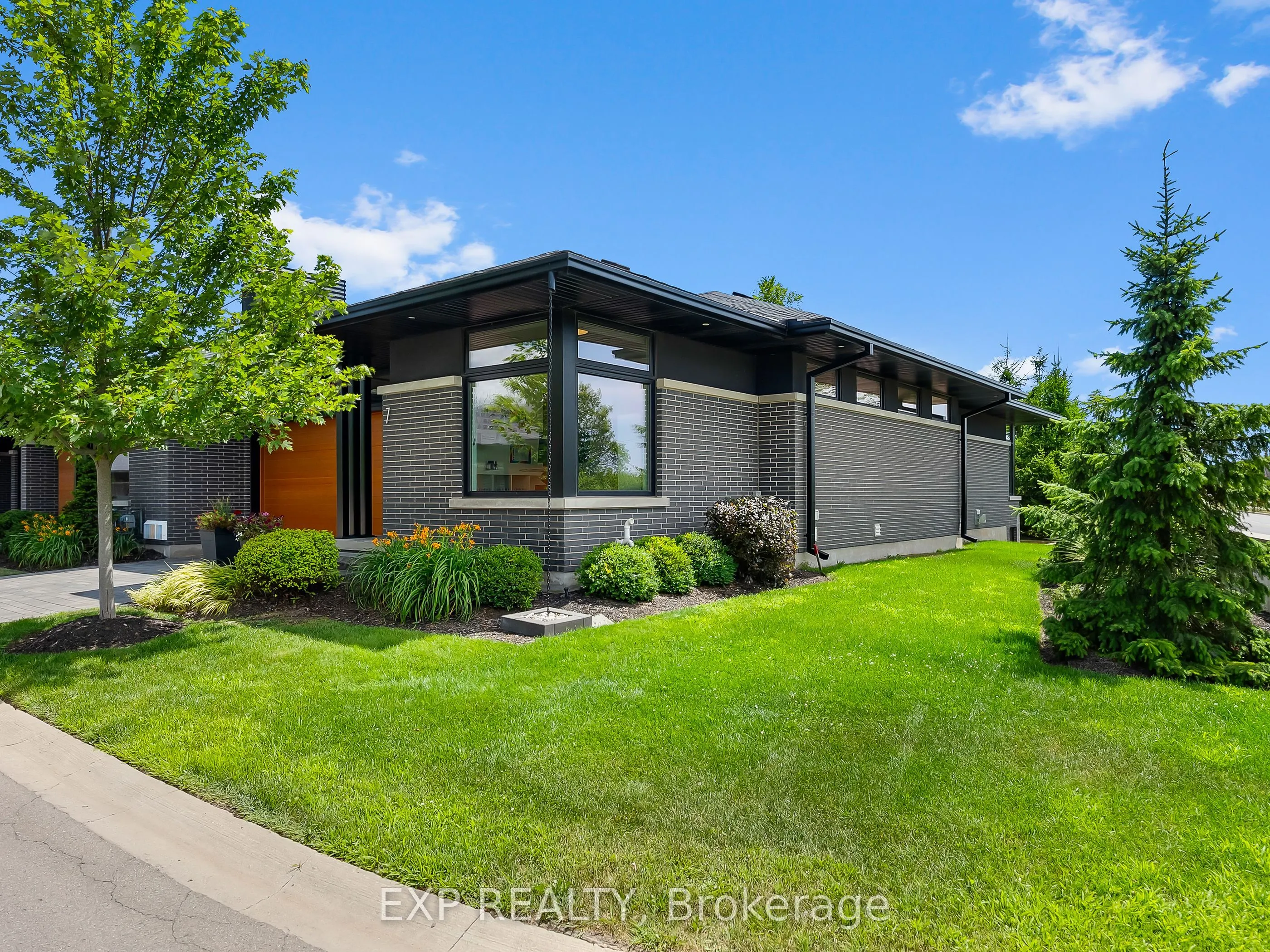 7 Taliesin Trail, #17