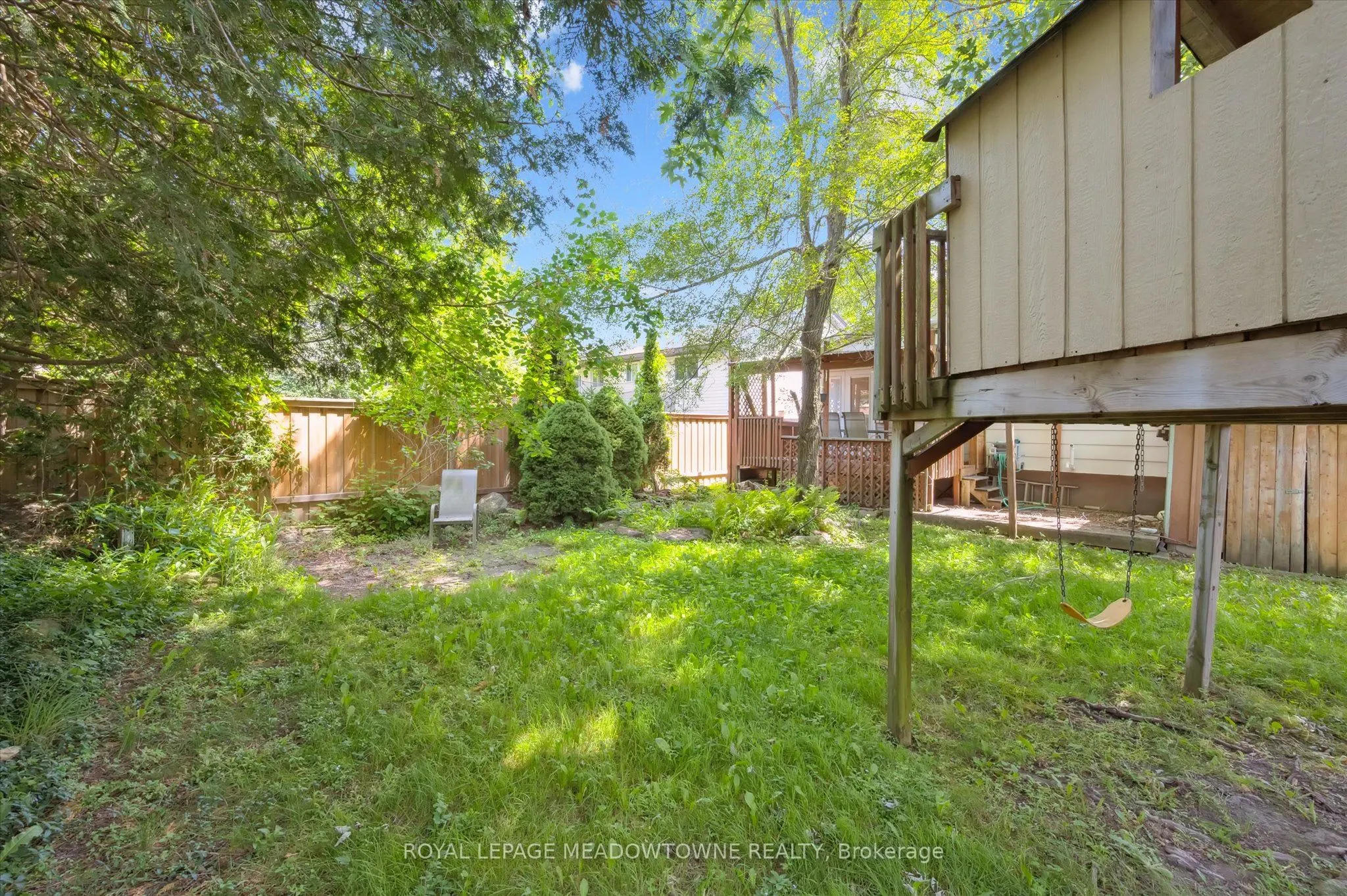77 Pinemeadow Crescent