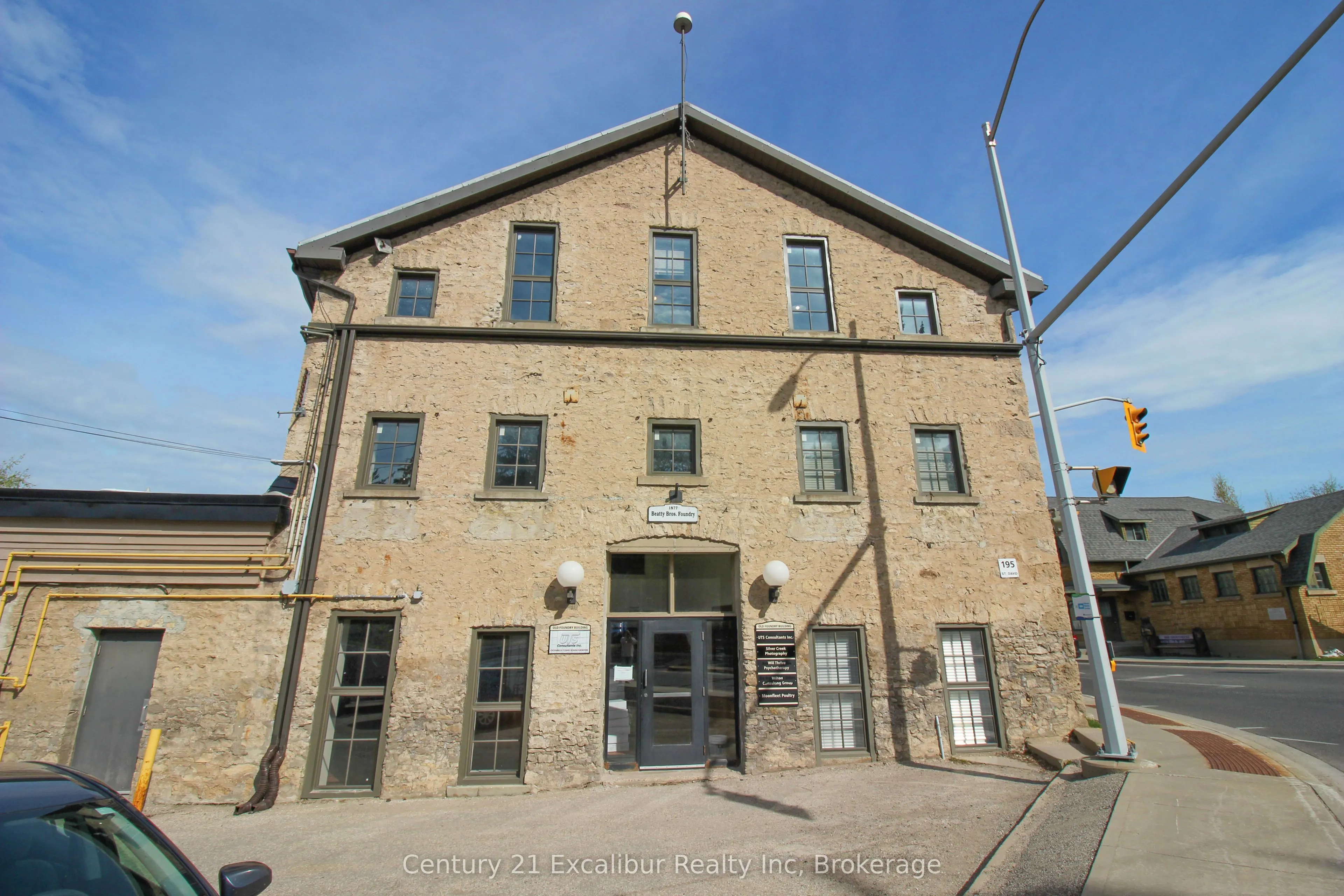 105 Queen Street W, #14C-6