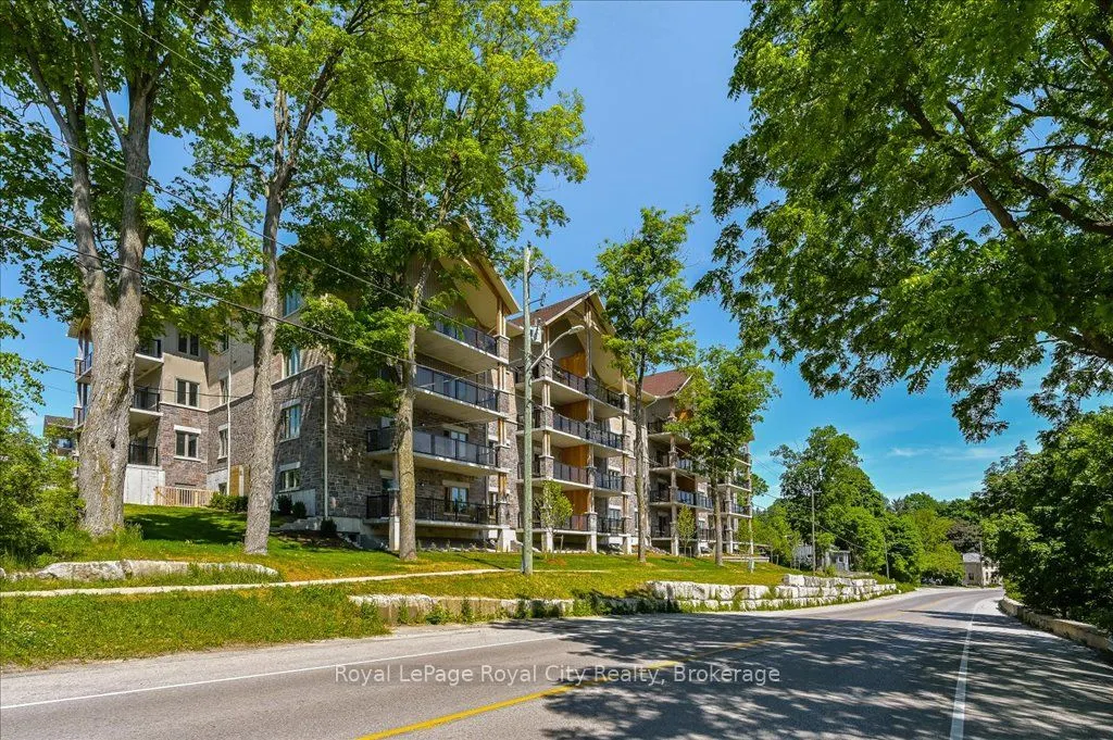 19 Stumpf Street, #103