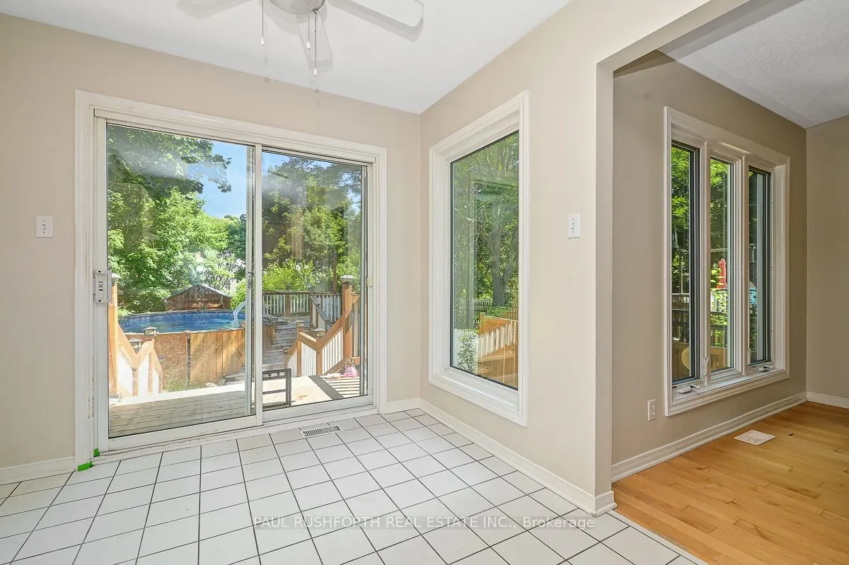 98 Piper Crescent