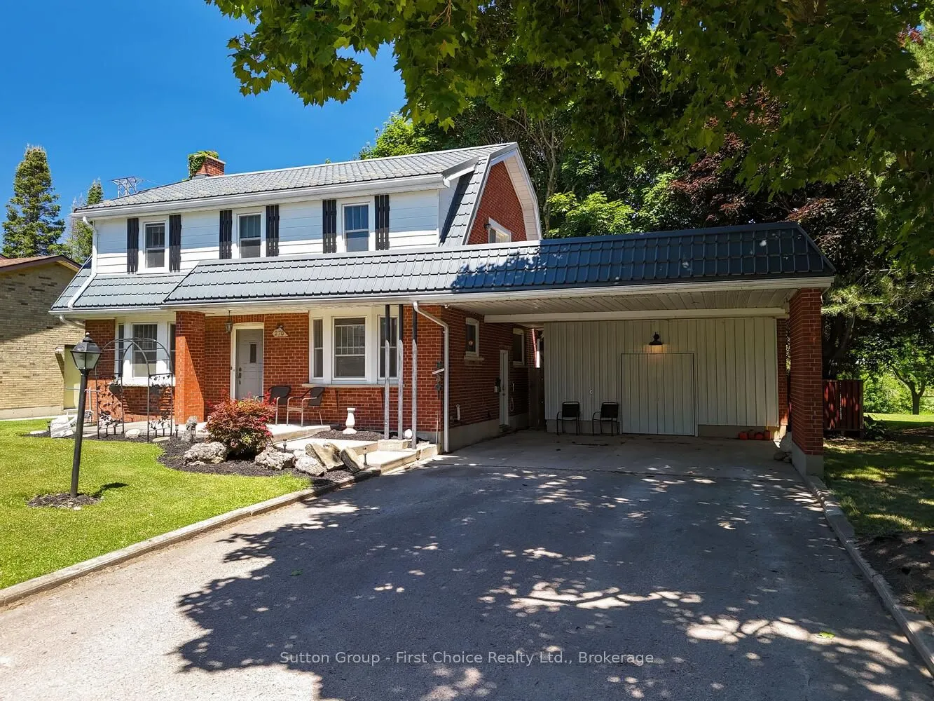 270 Devon Street