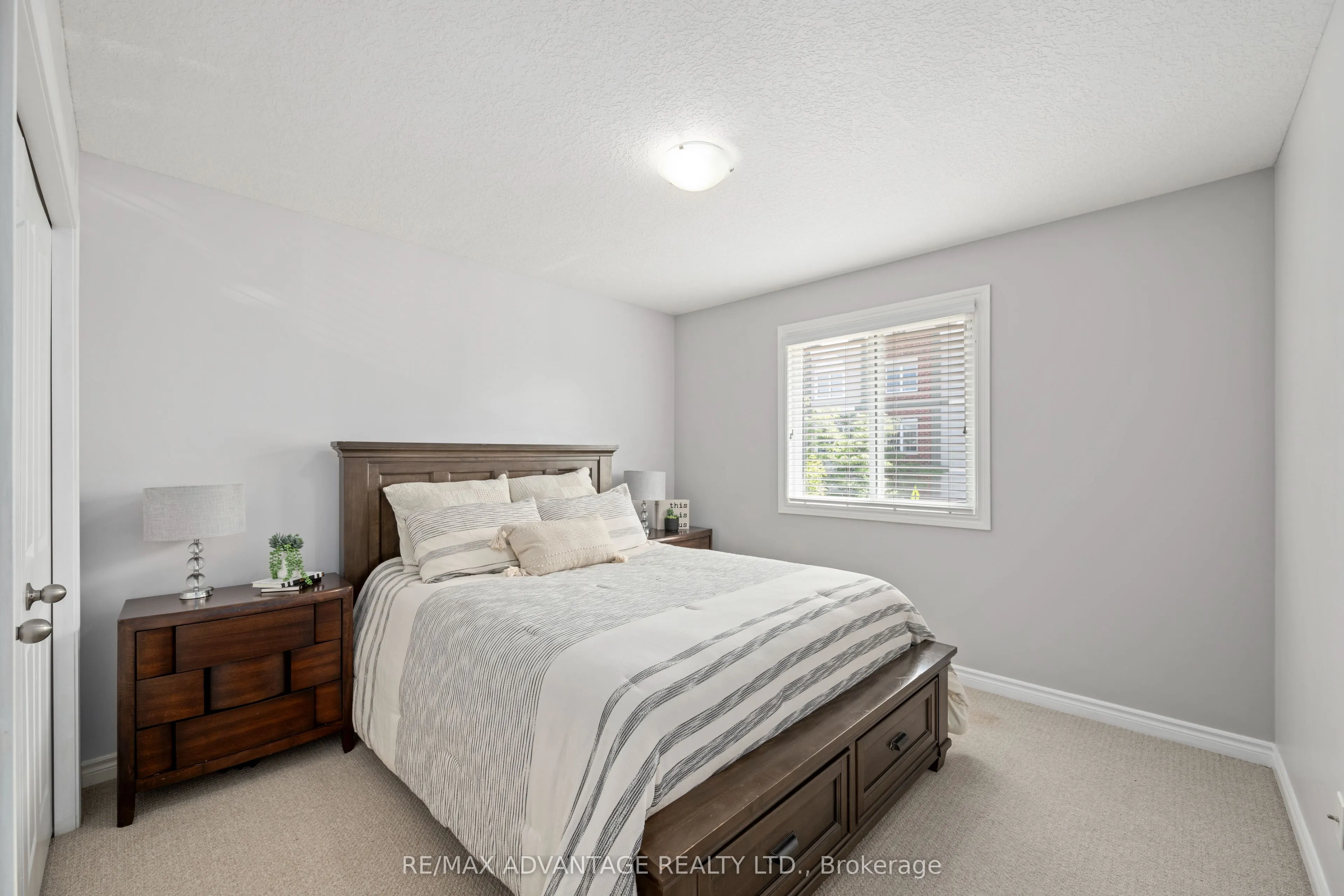 960 Bitterbush Crescent, #10