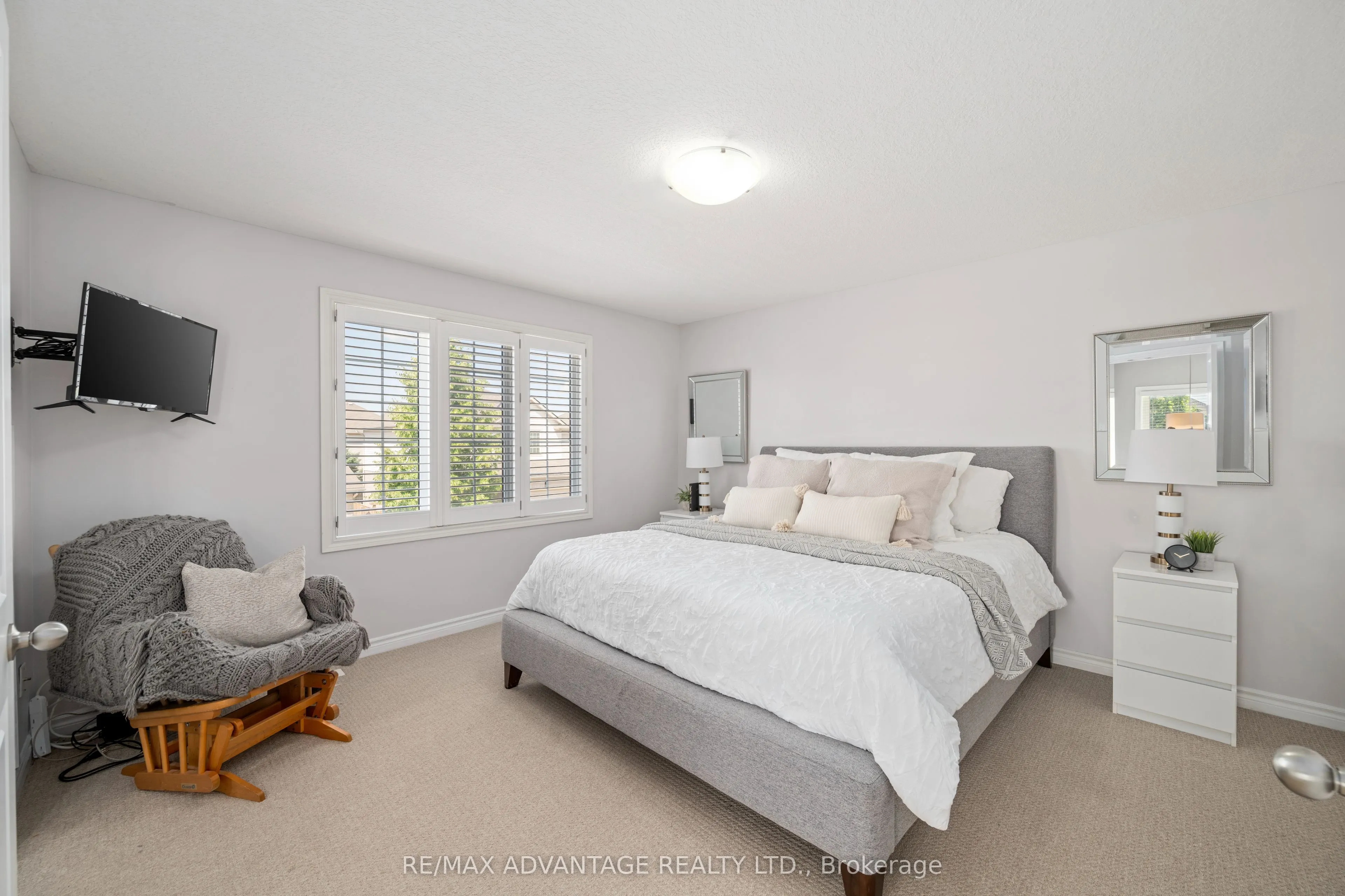 960 Bitterbush Crescent, #10