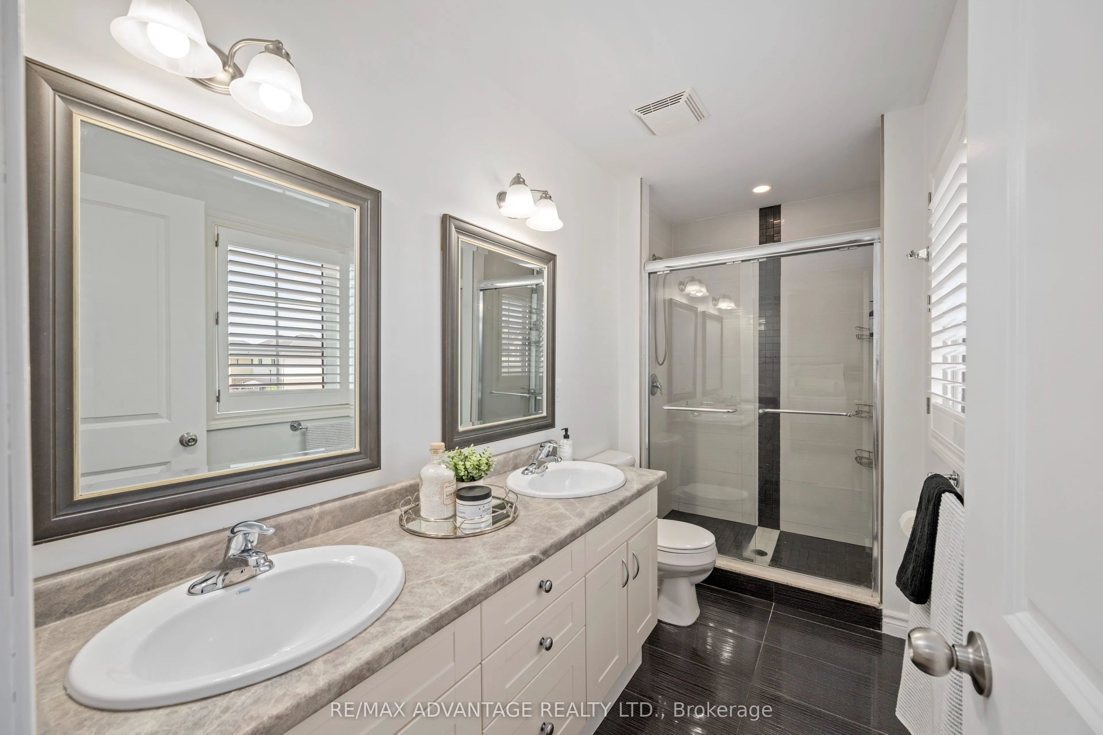 960 Bitterbush Crescent, #10