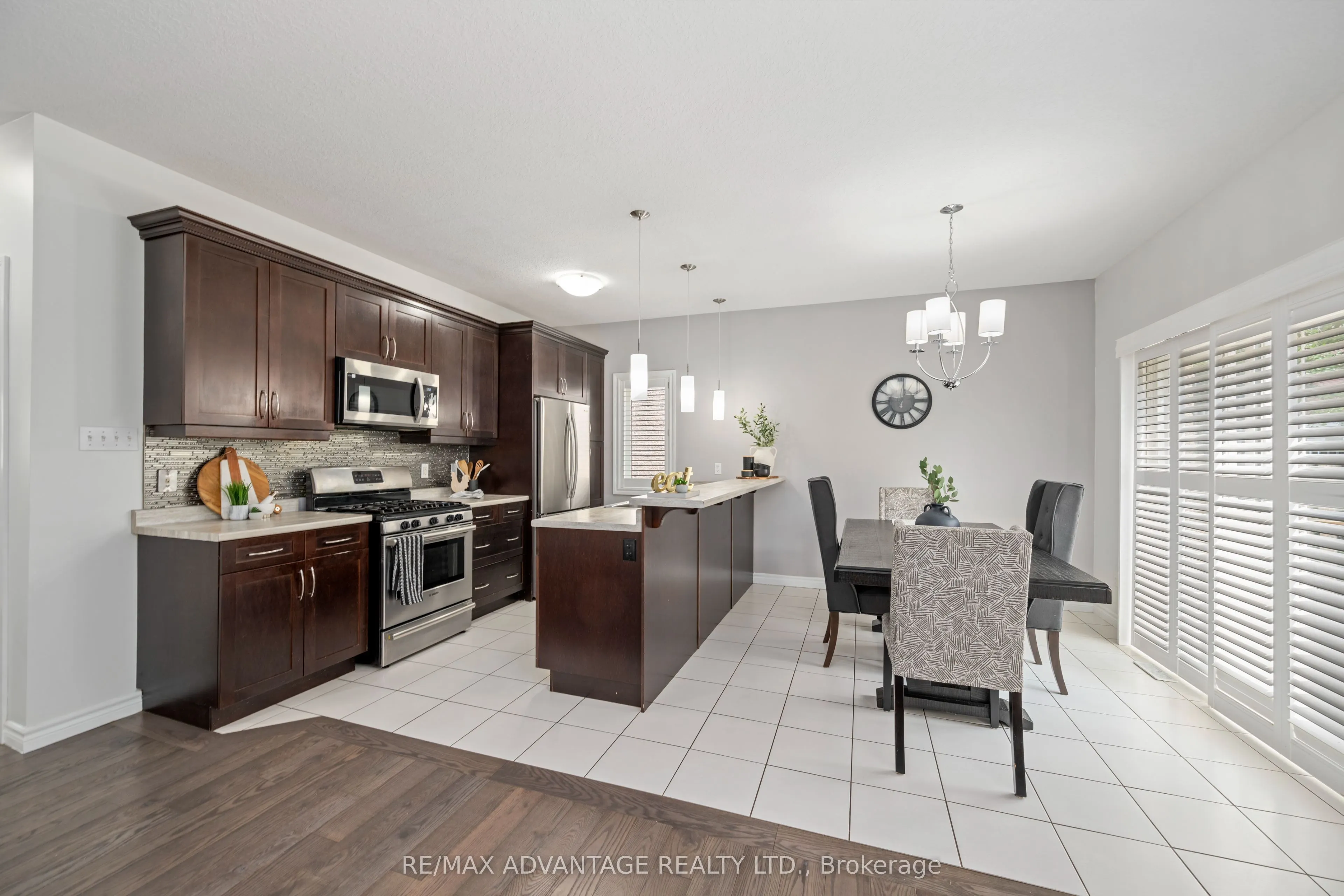 960 Bitterbush Crescent, #10