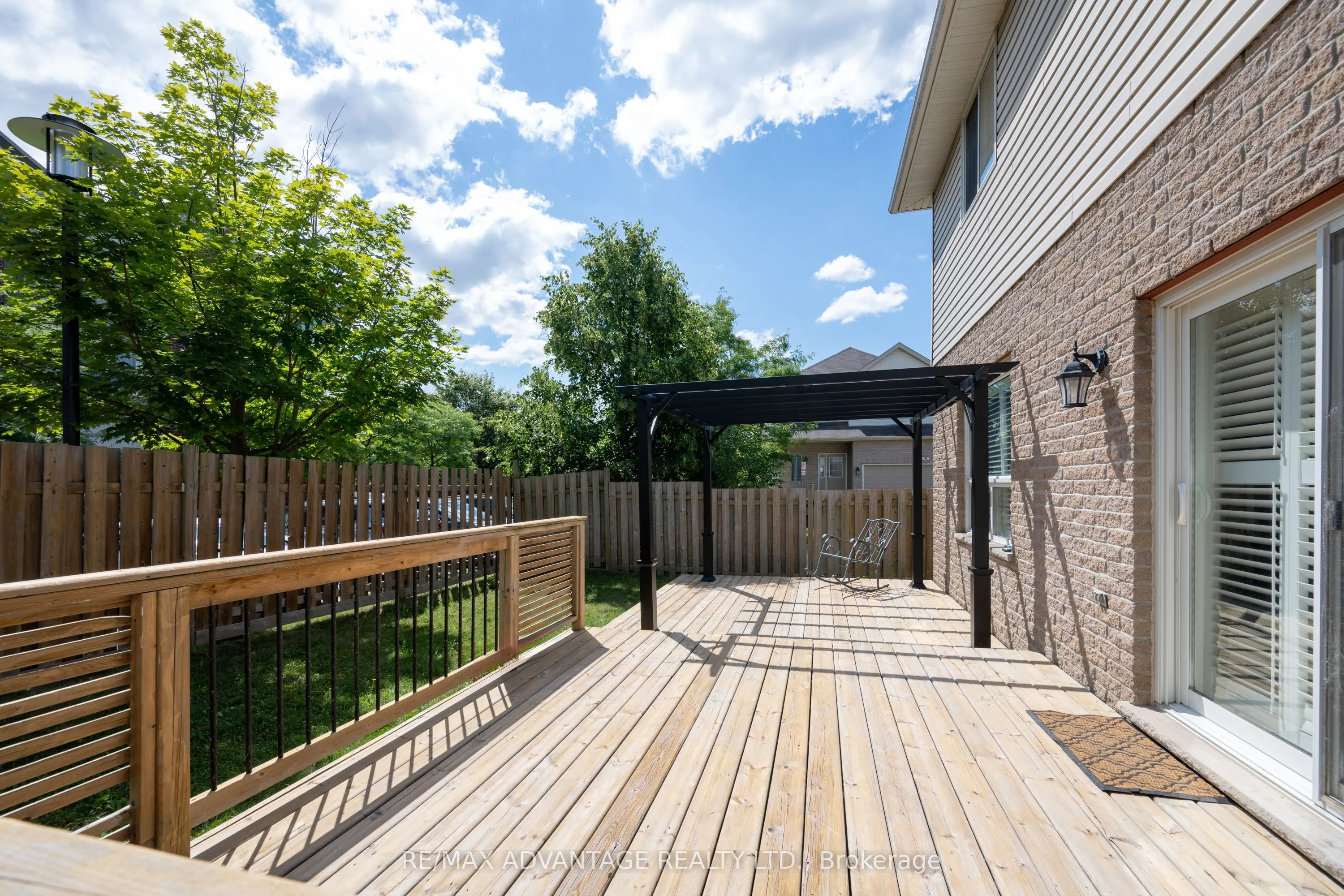 960 Bitterbush Crescent, #10