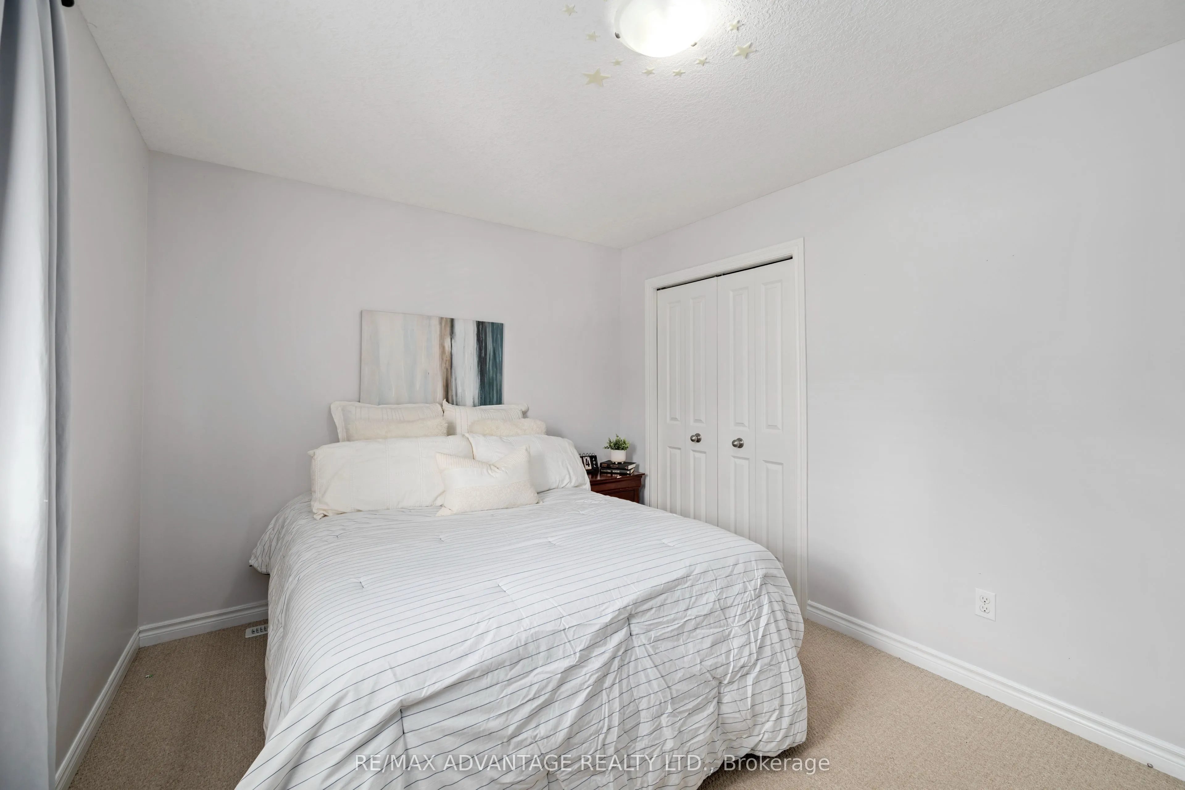 960 Bitterbush Crescent, #10