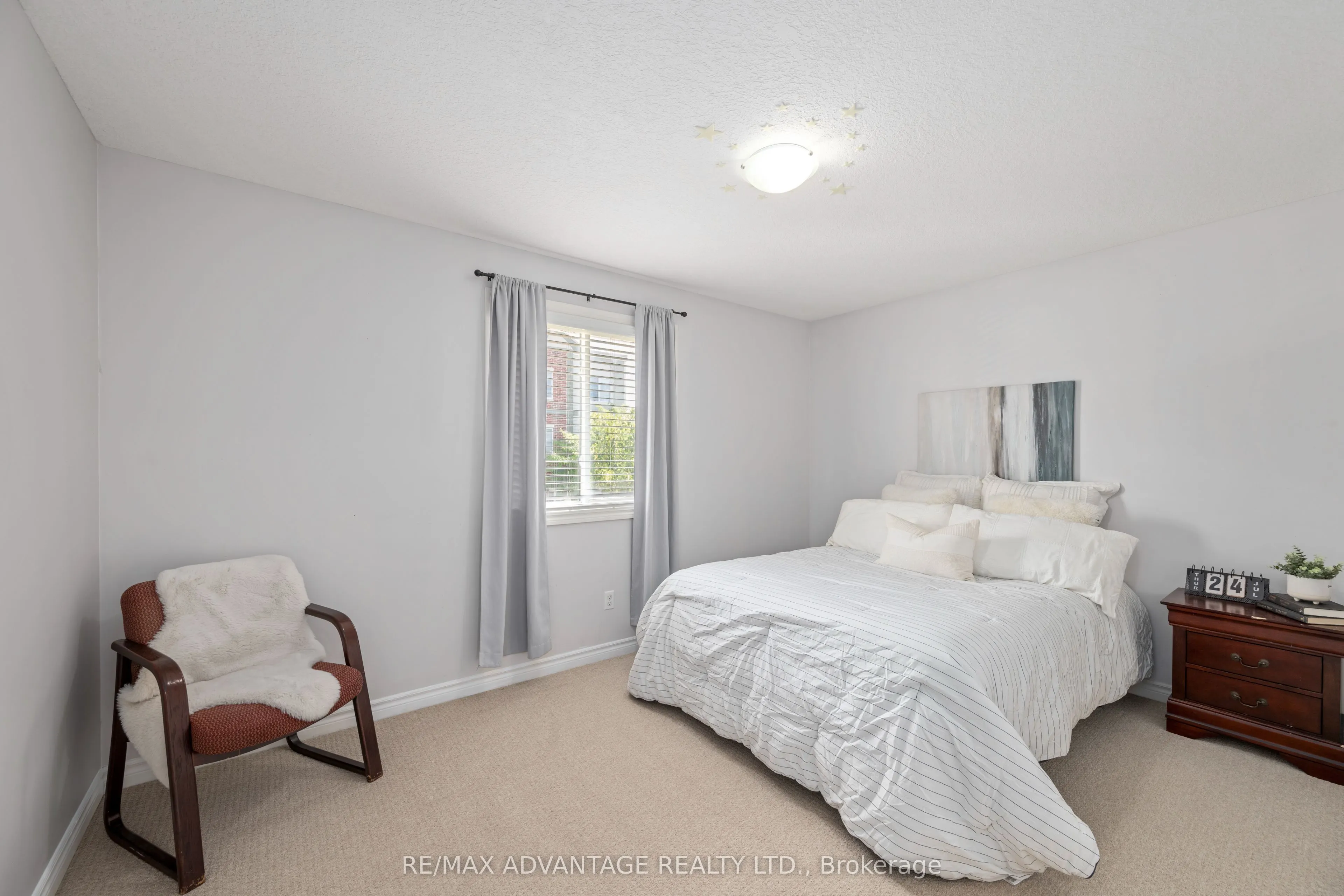 960 Bitterbush Crescent, #10