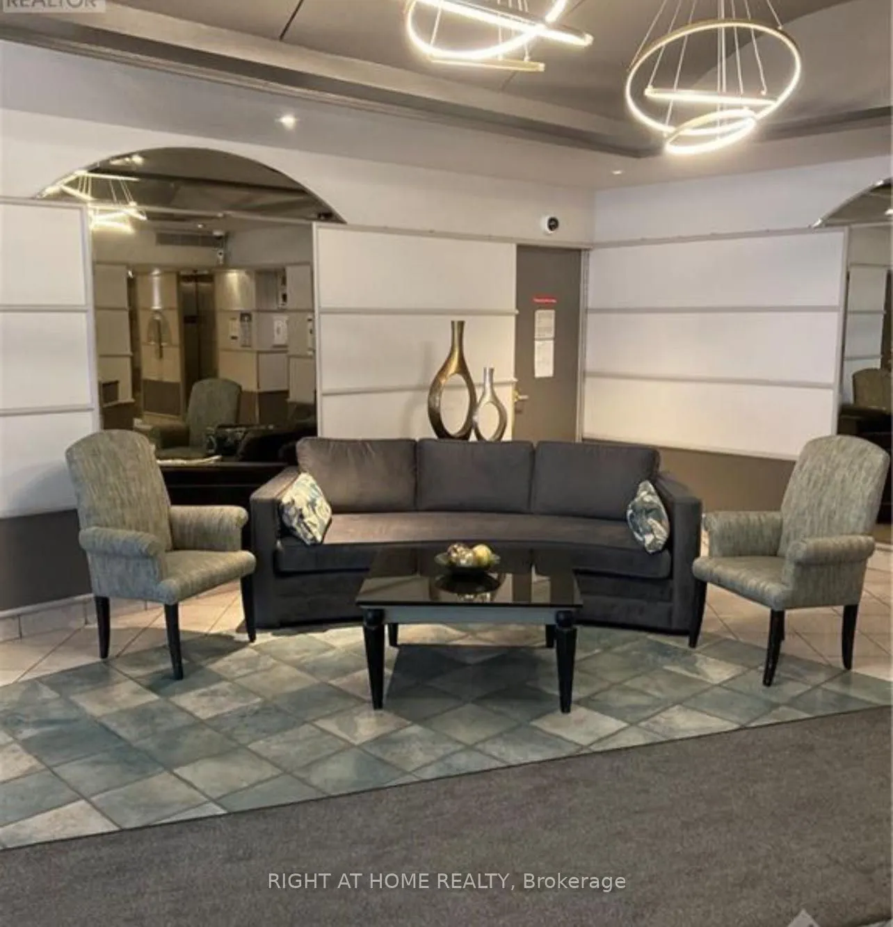 158C McArthur Avenue, #1607