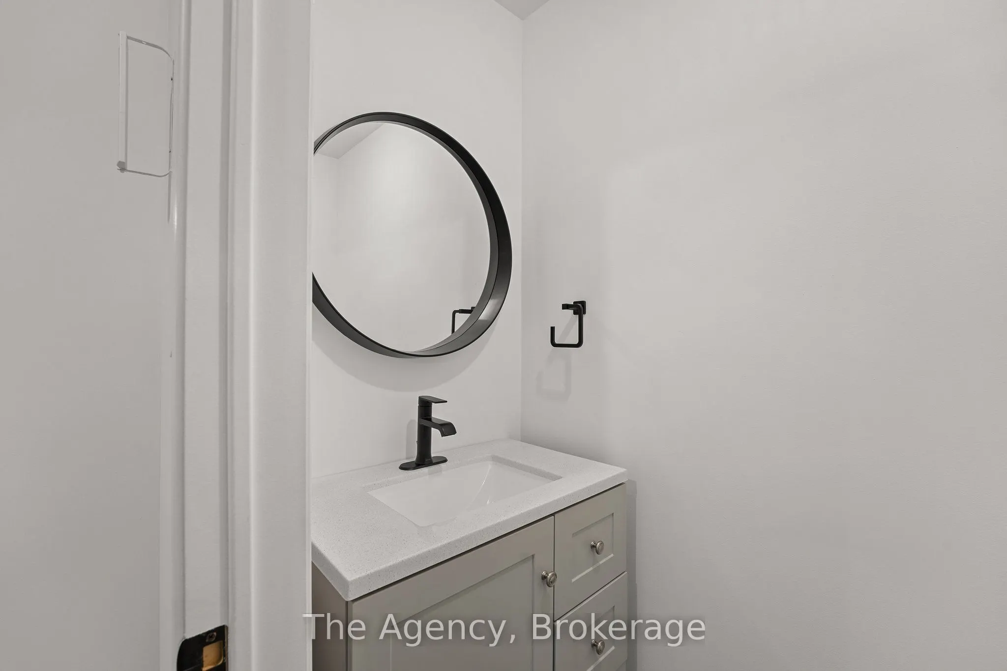 1009 Scotts Boathouse Road