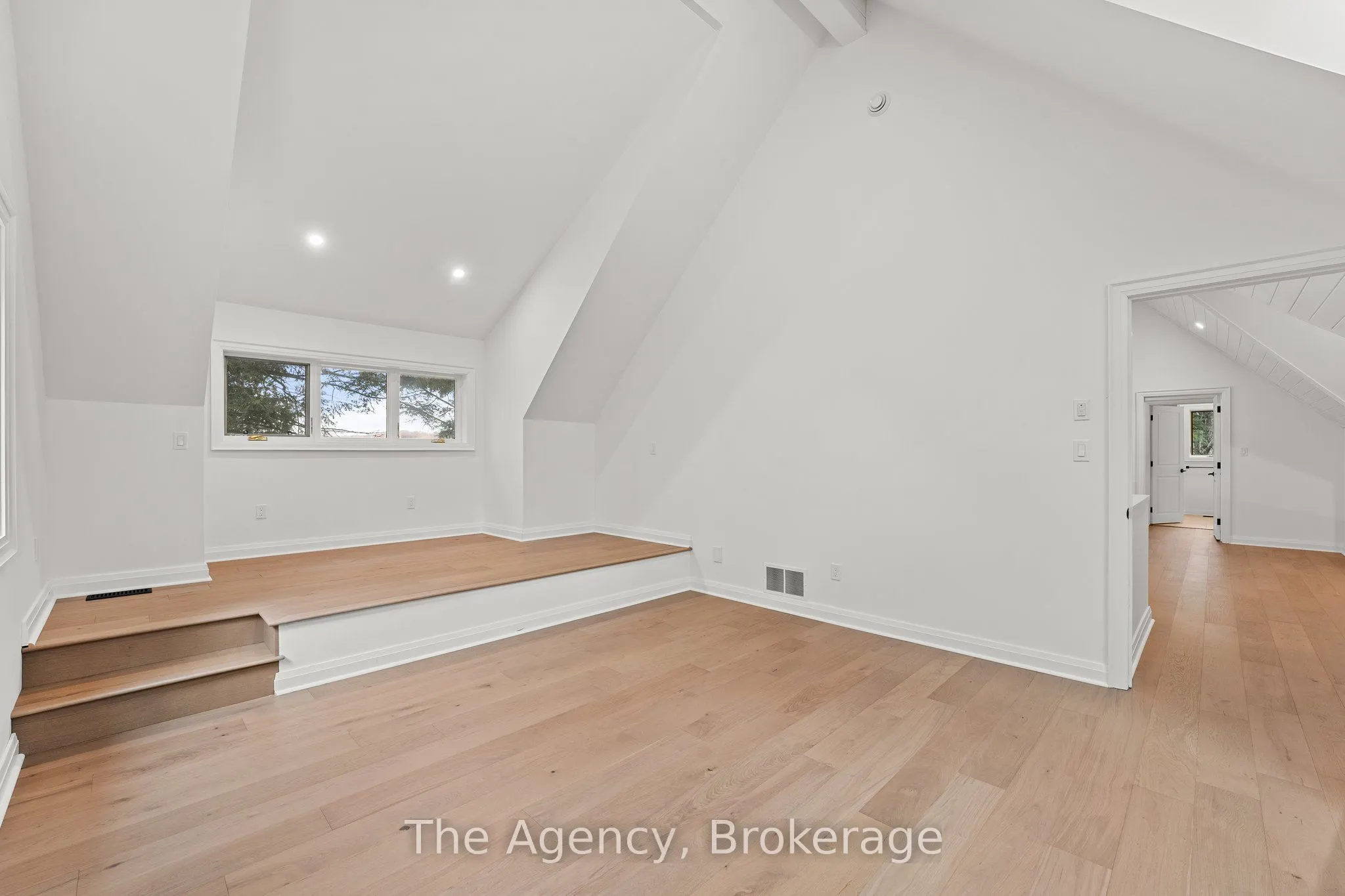 1009 Scotts Boathouse Road