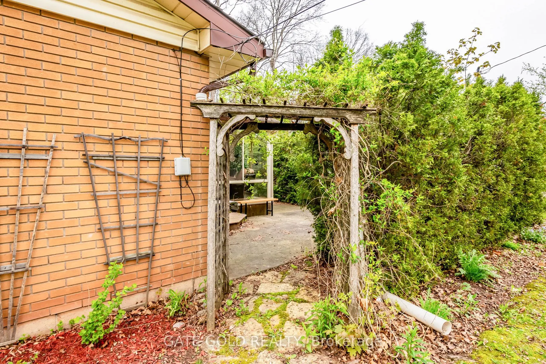 122 Forest Hill Road