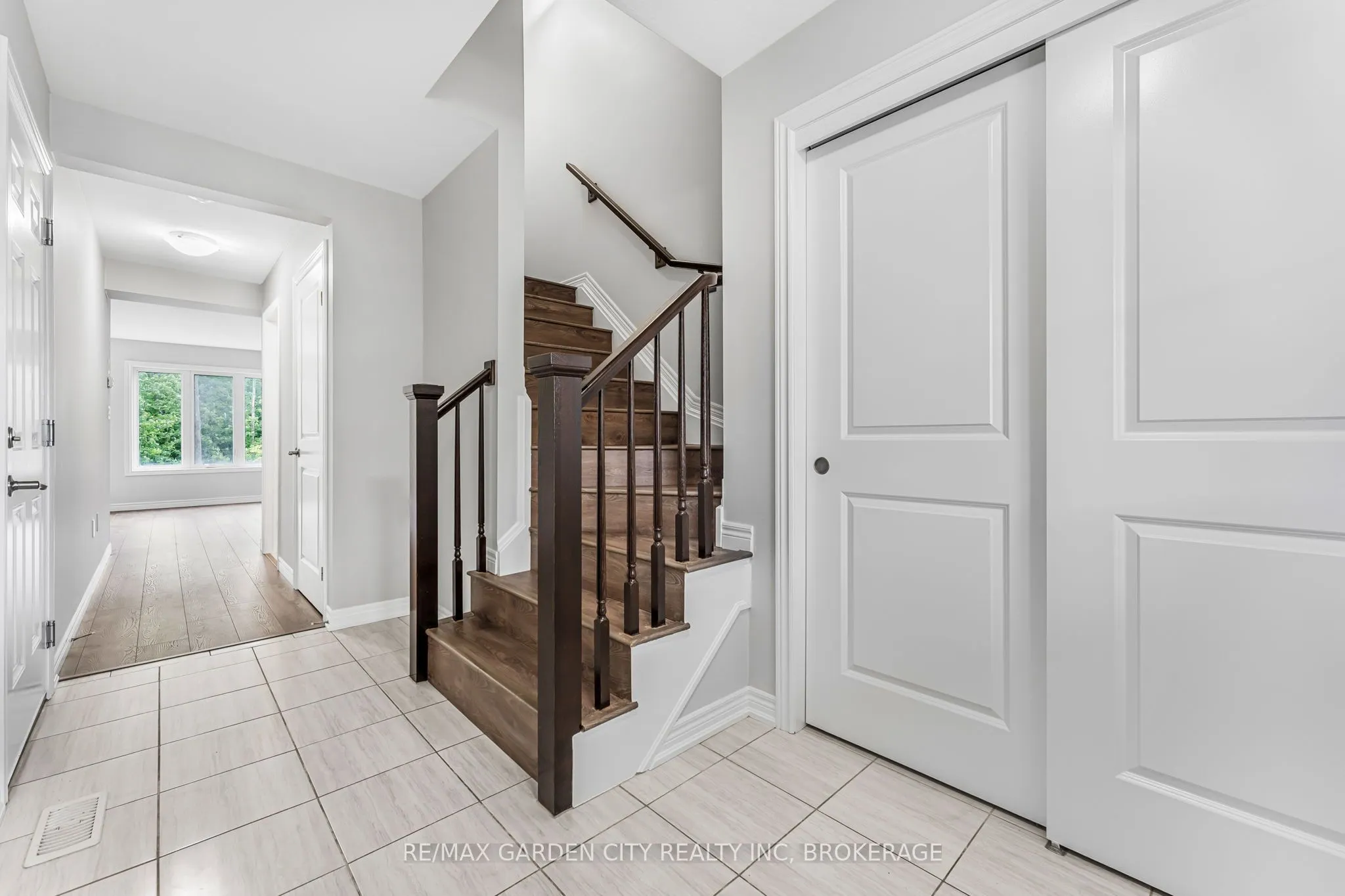 340 Prospect Point Road N, #4