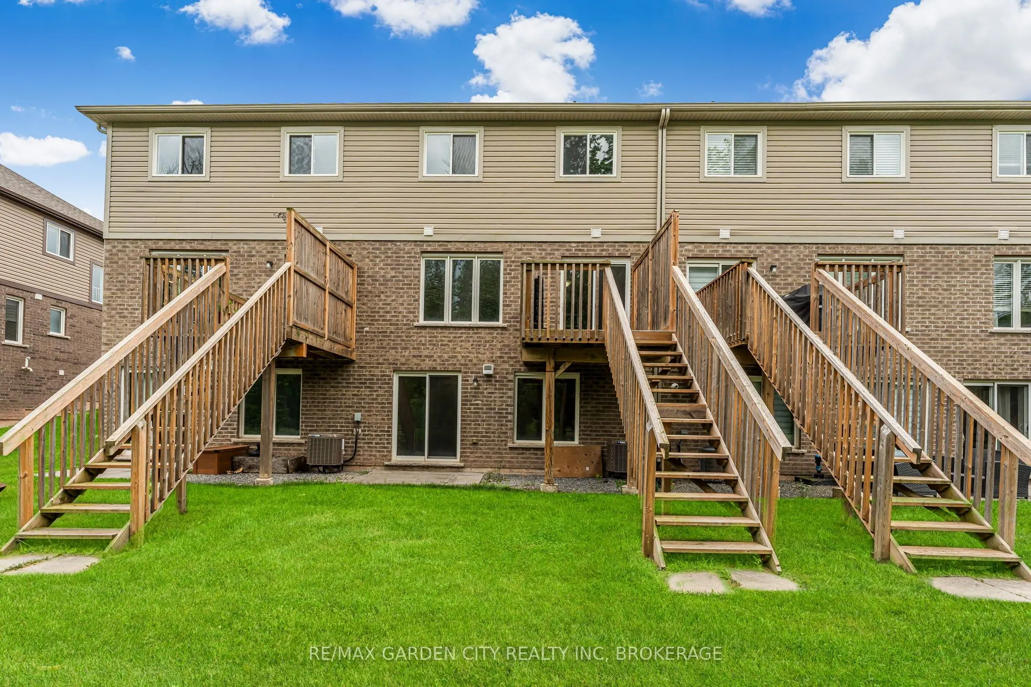 340 Prospect Point Road N, #4