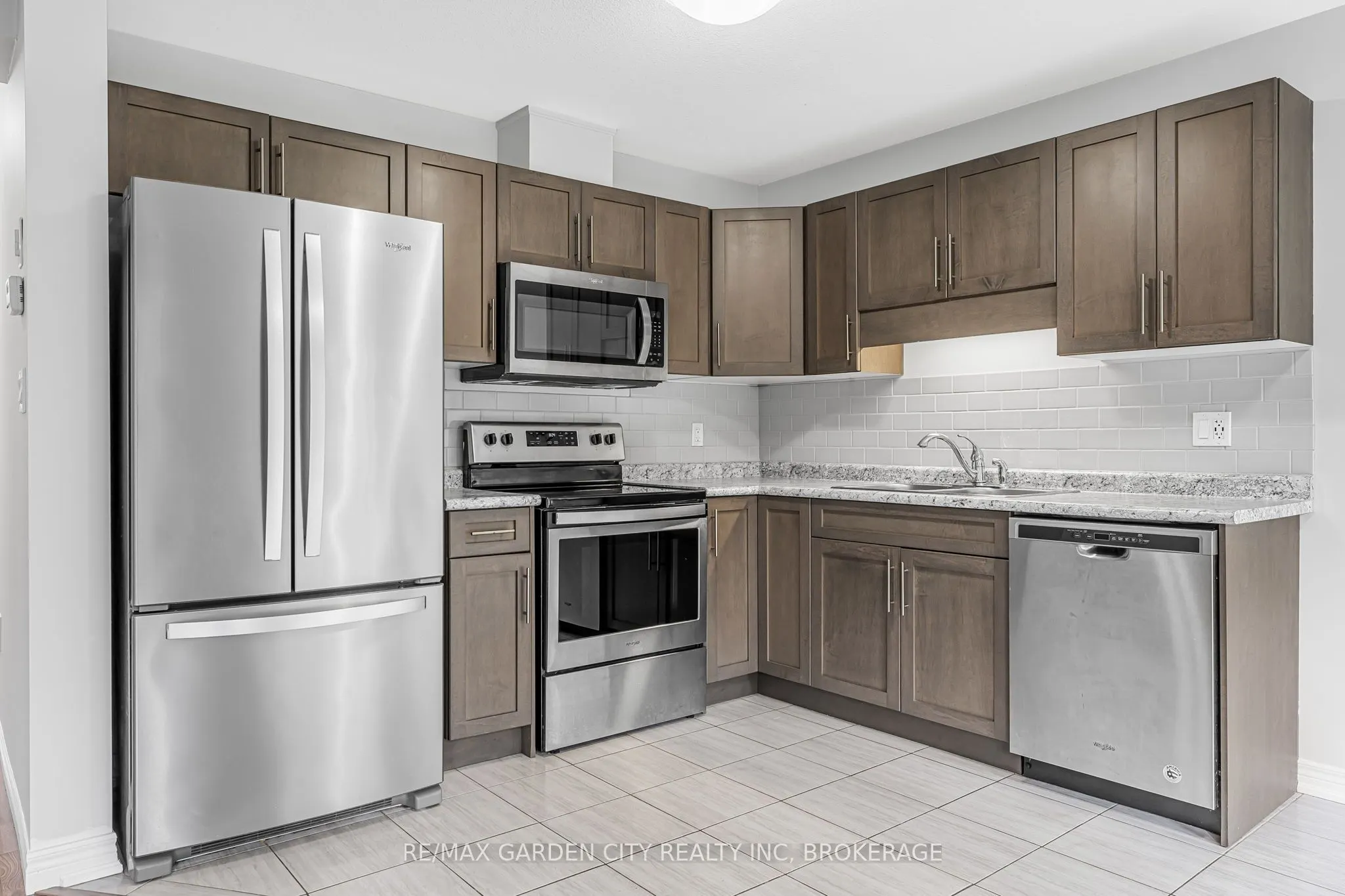340 Prospect Point Road N, #4