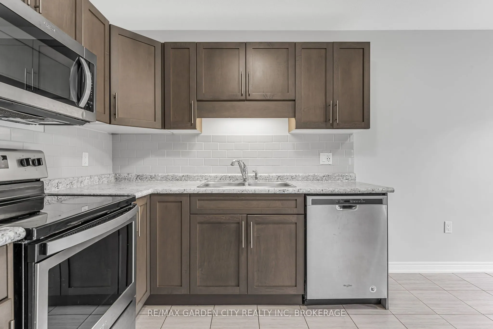 340 Prospect Point Road N, #4