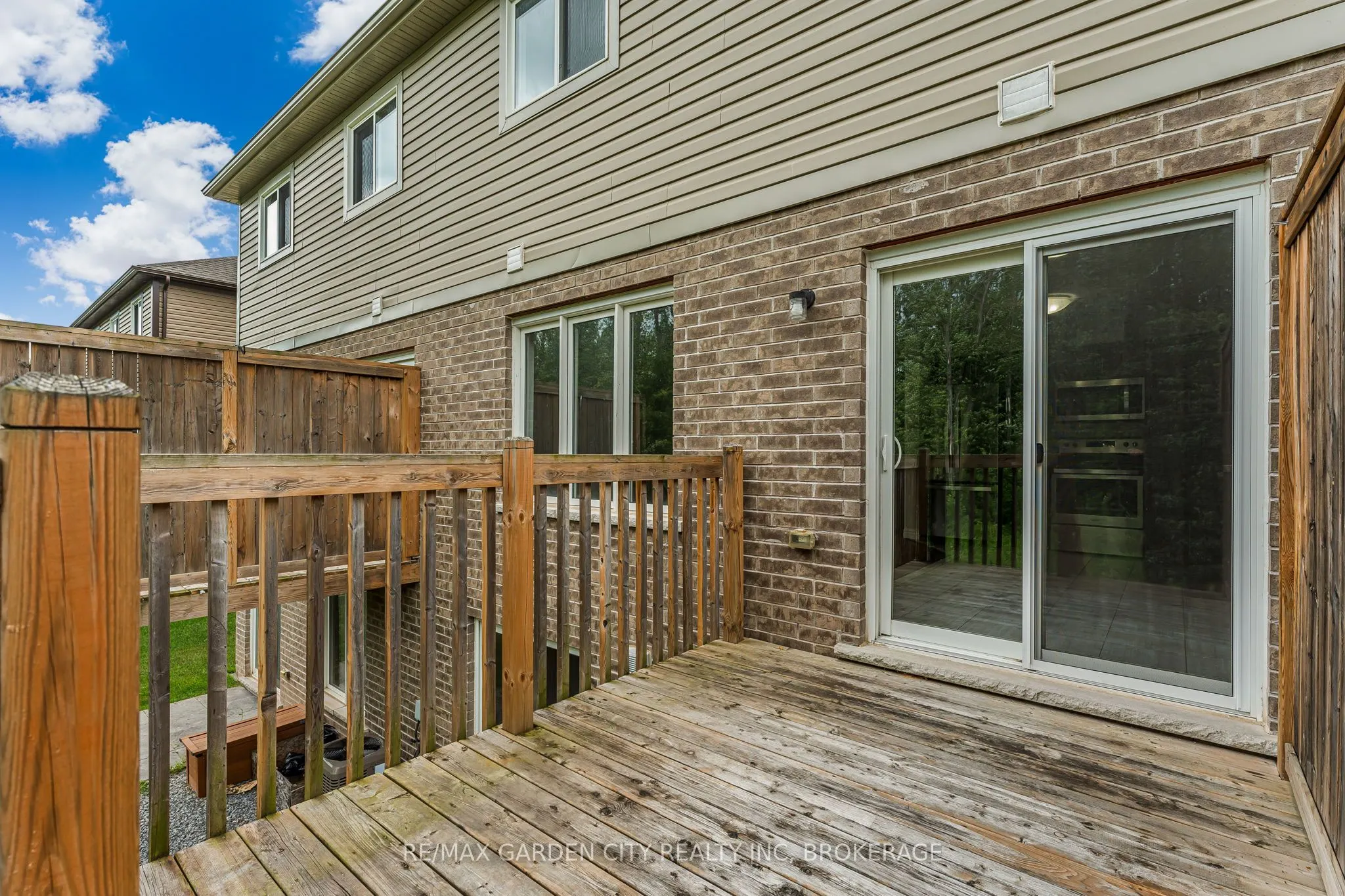 340 Prospect Point Road N, #4