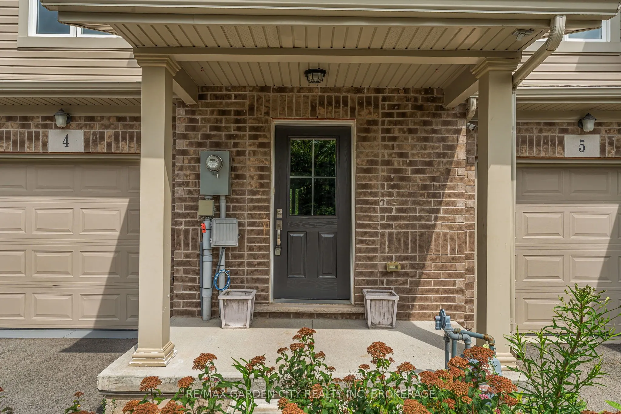 340 Prospect Point Road N, #4