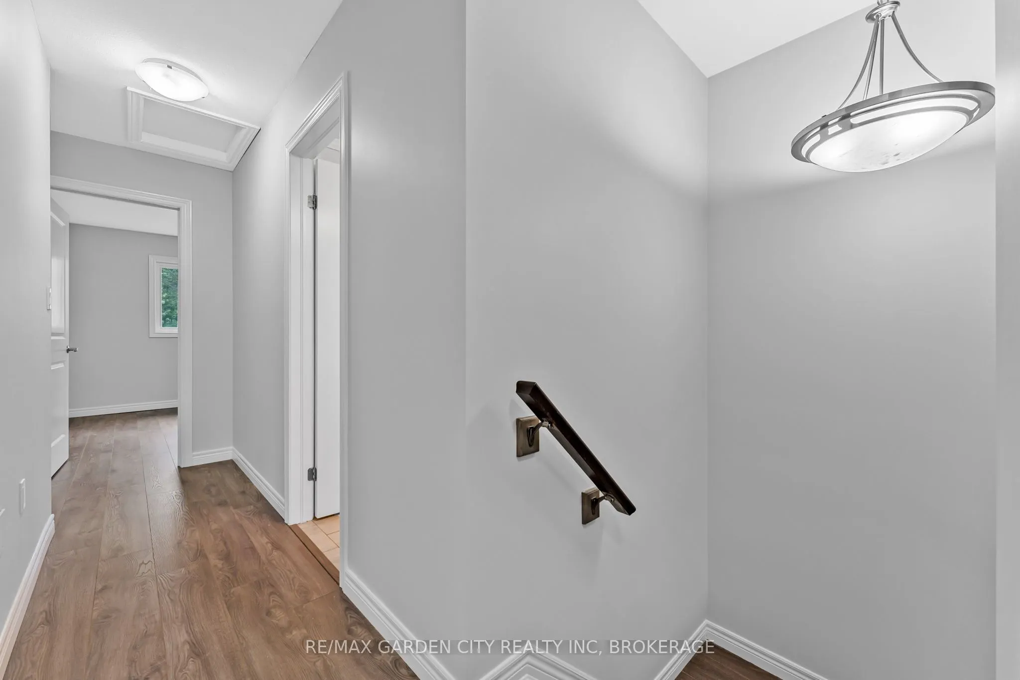 340 Prospect Point Road N, #4
