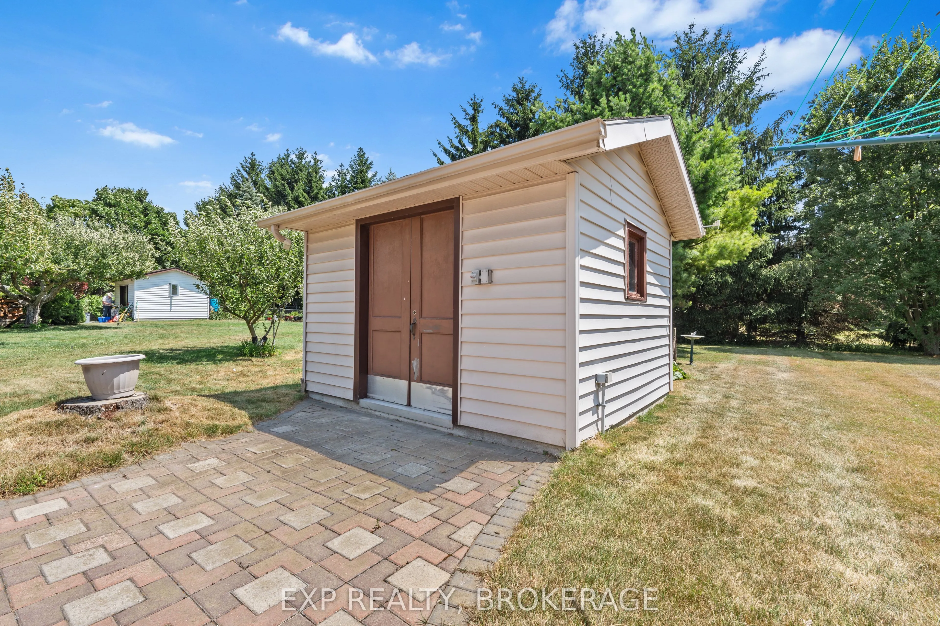 1424 COTTSMERE Court