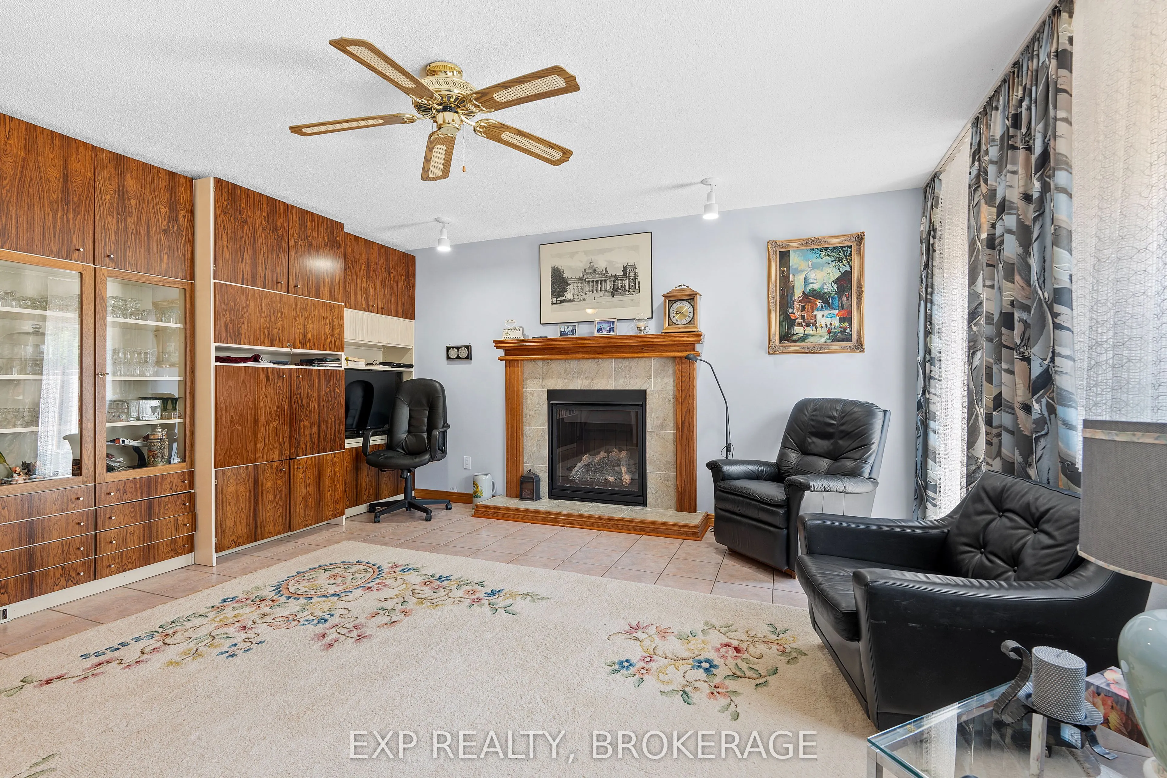 1424 COTTSMERE Court