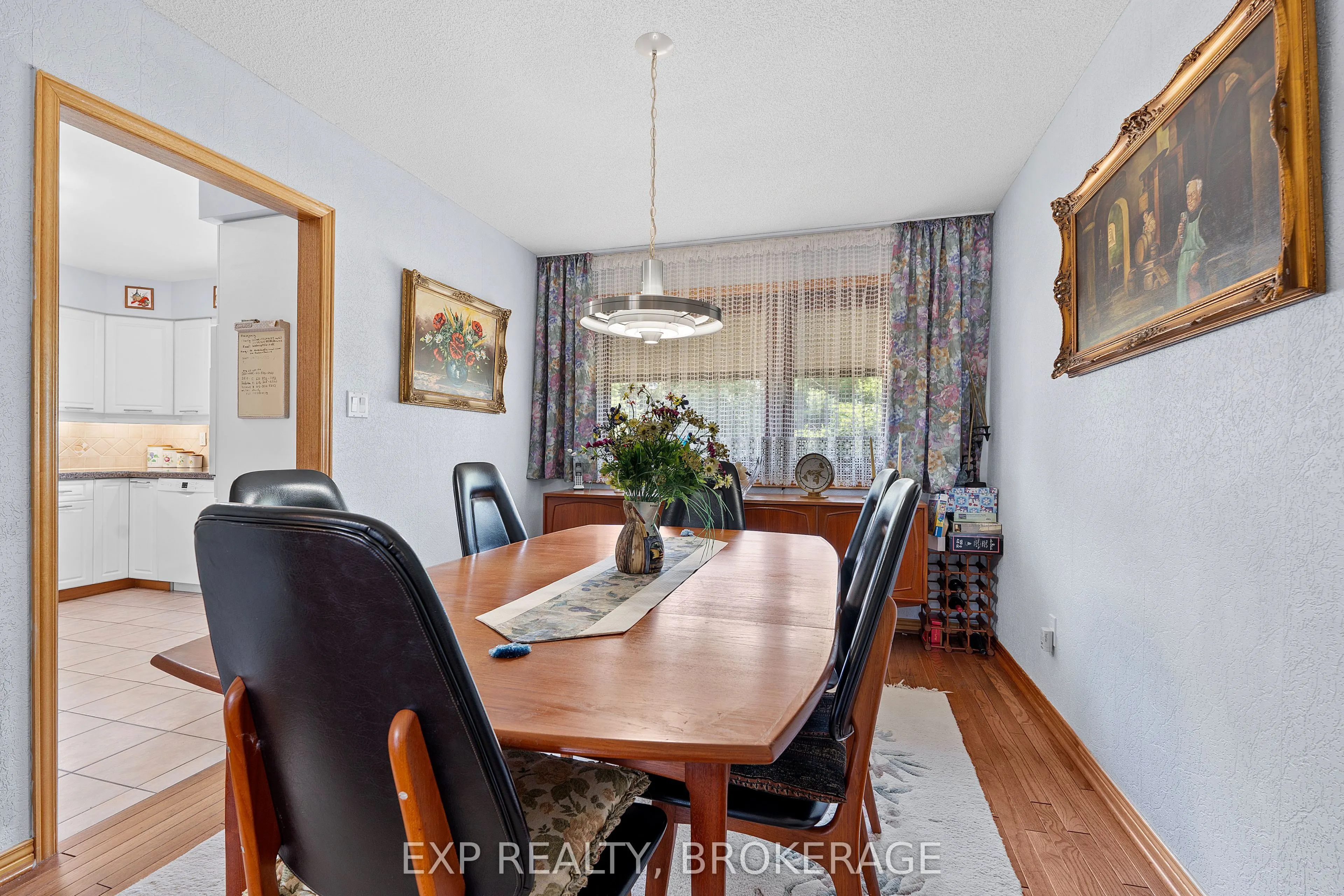 1424 COTTSMERE Court