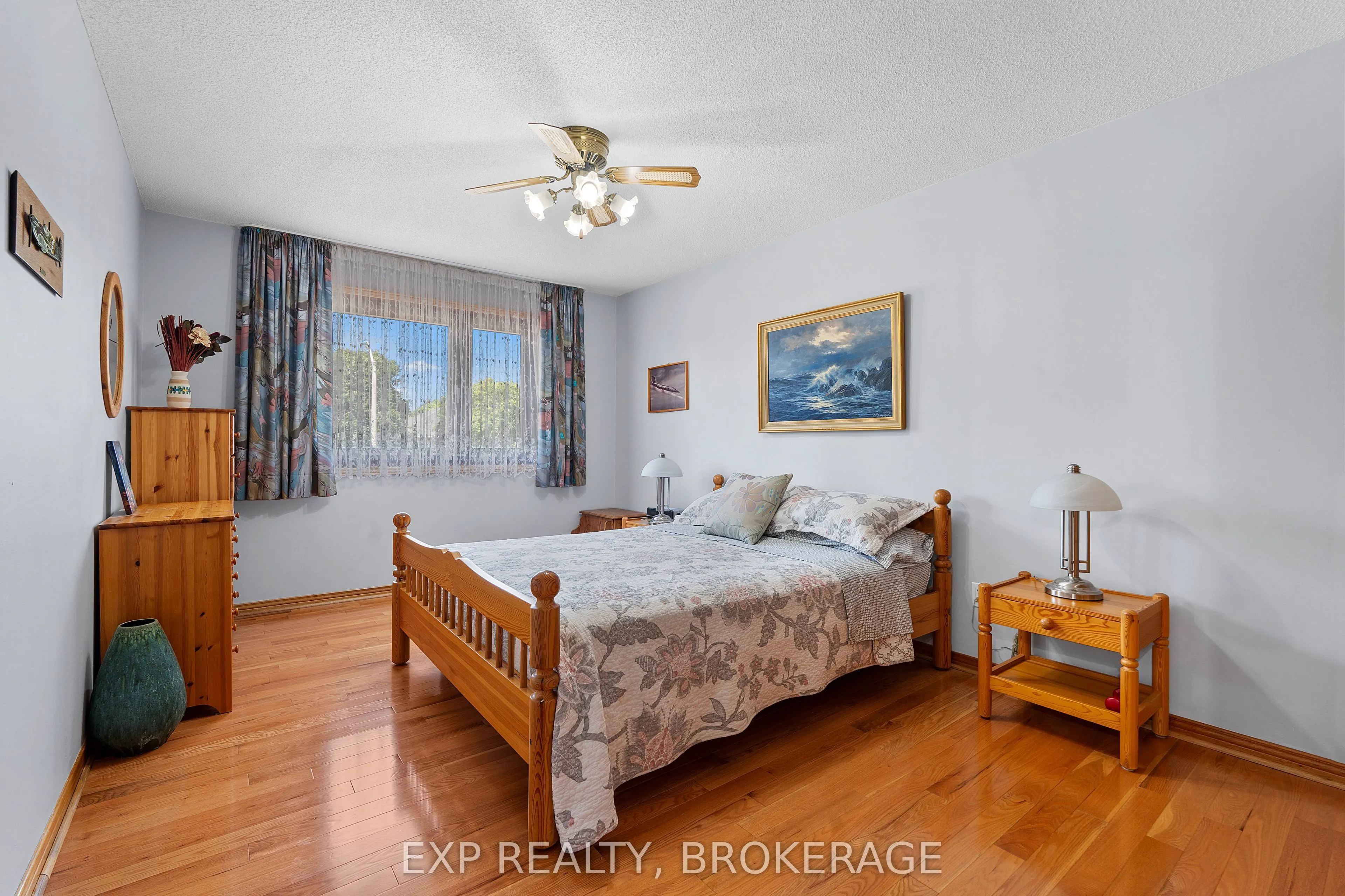 1424 COTTSMERE Court