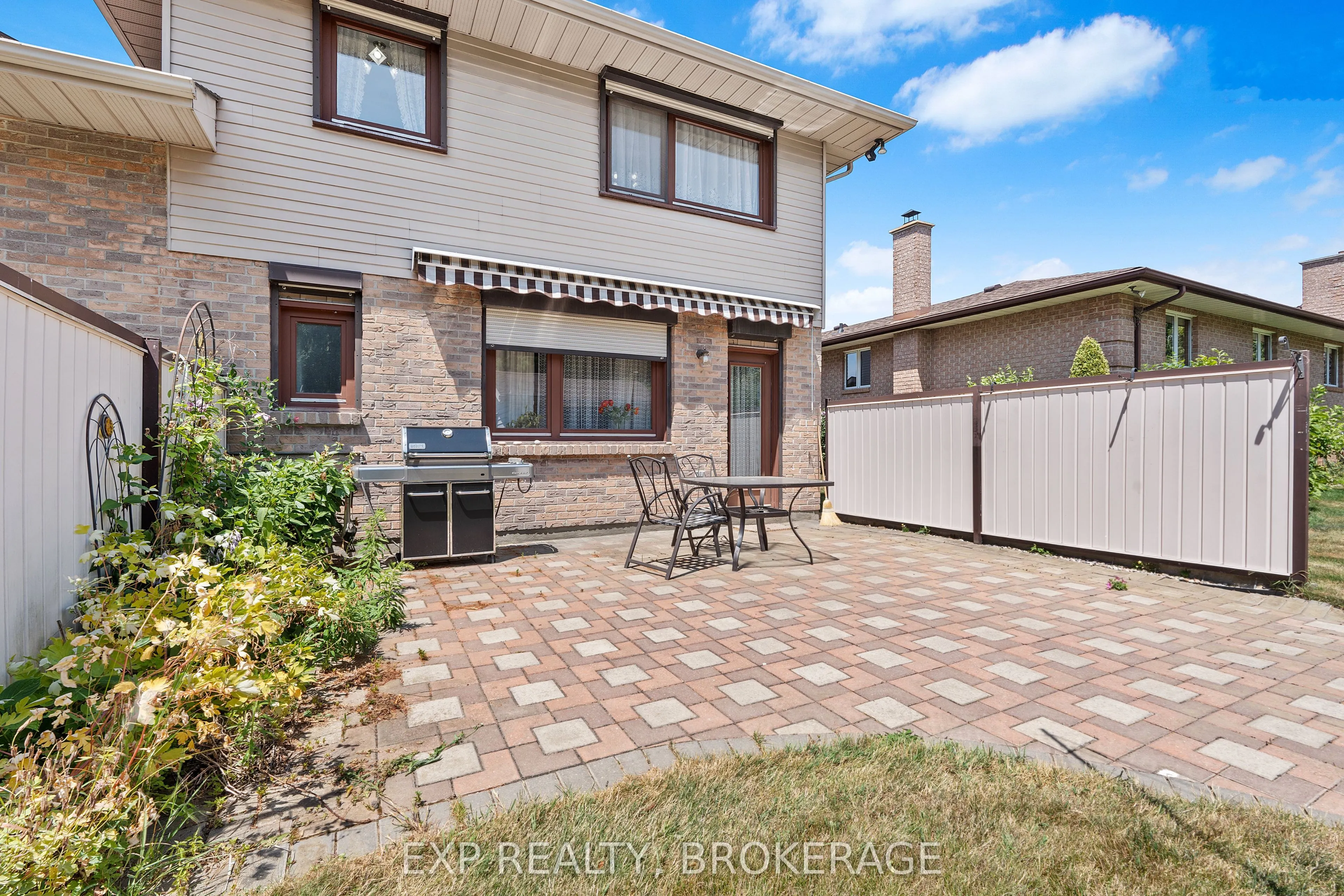 1424 COTTSMERE Court