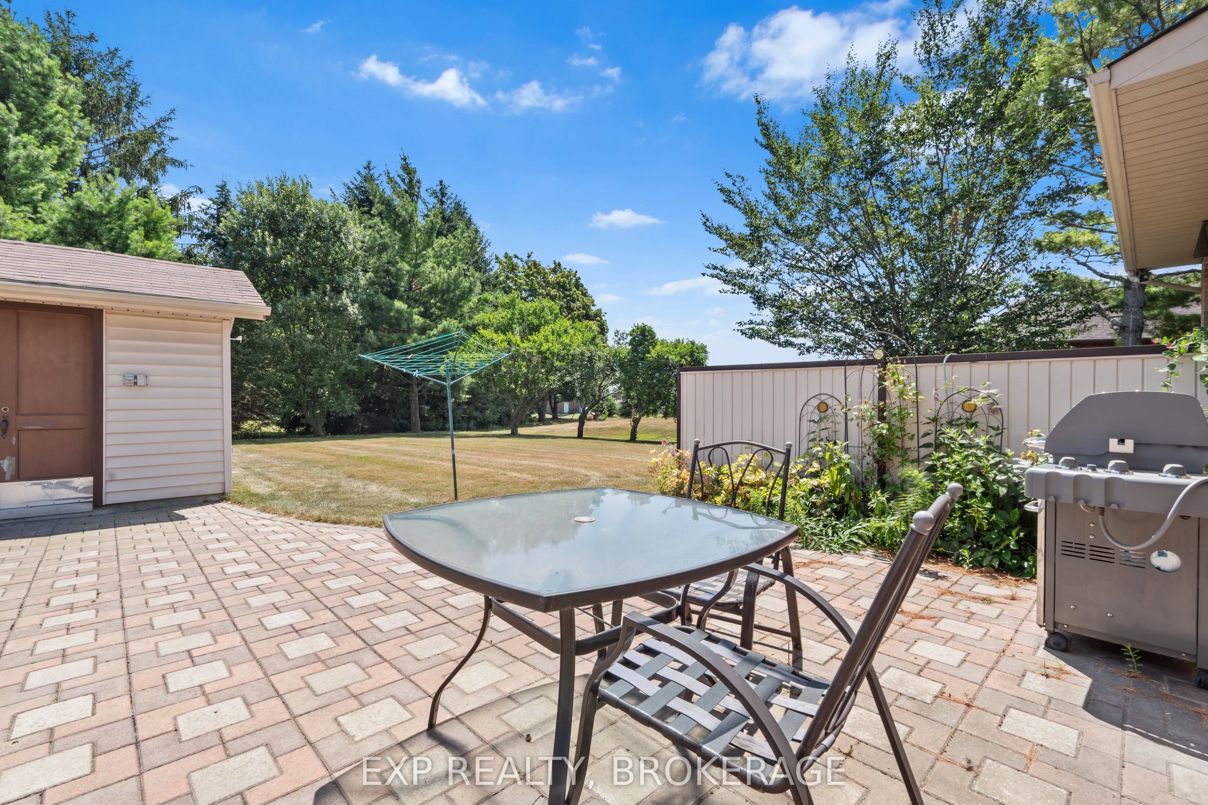 1424 COTTSMERE Court