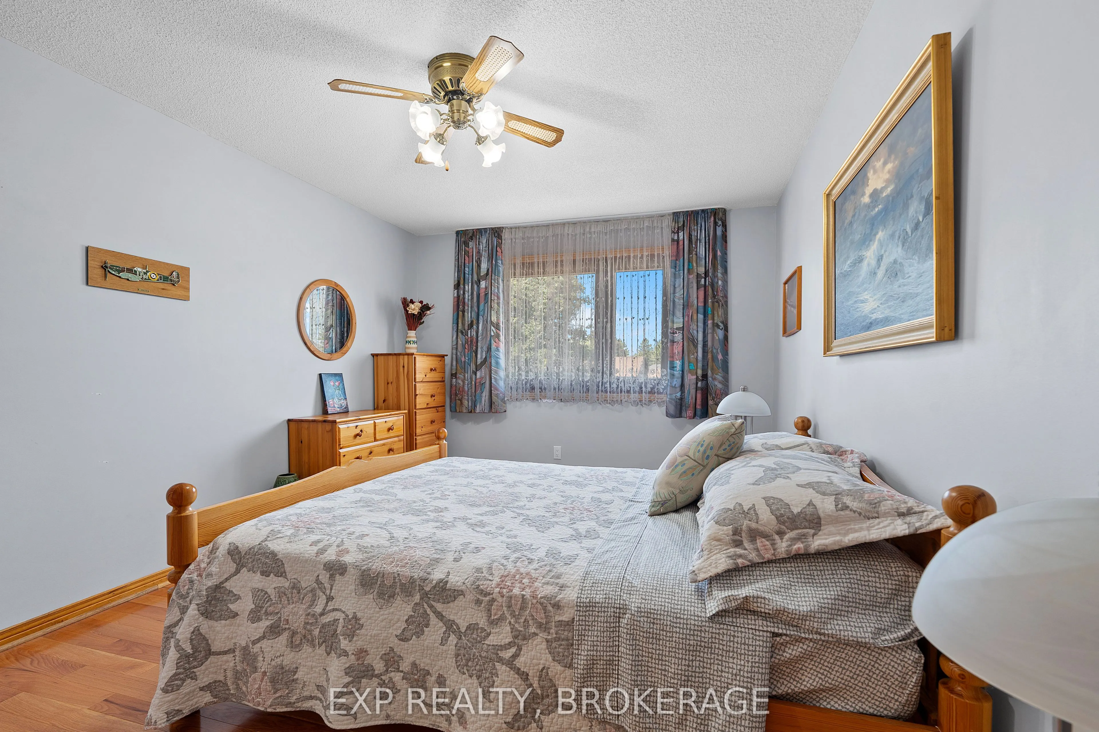 1424 COTTSMERE Court