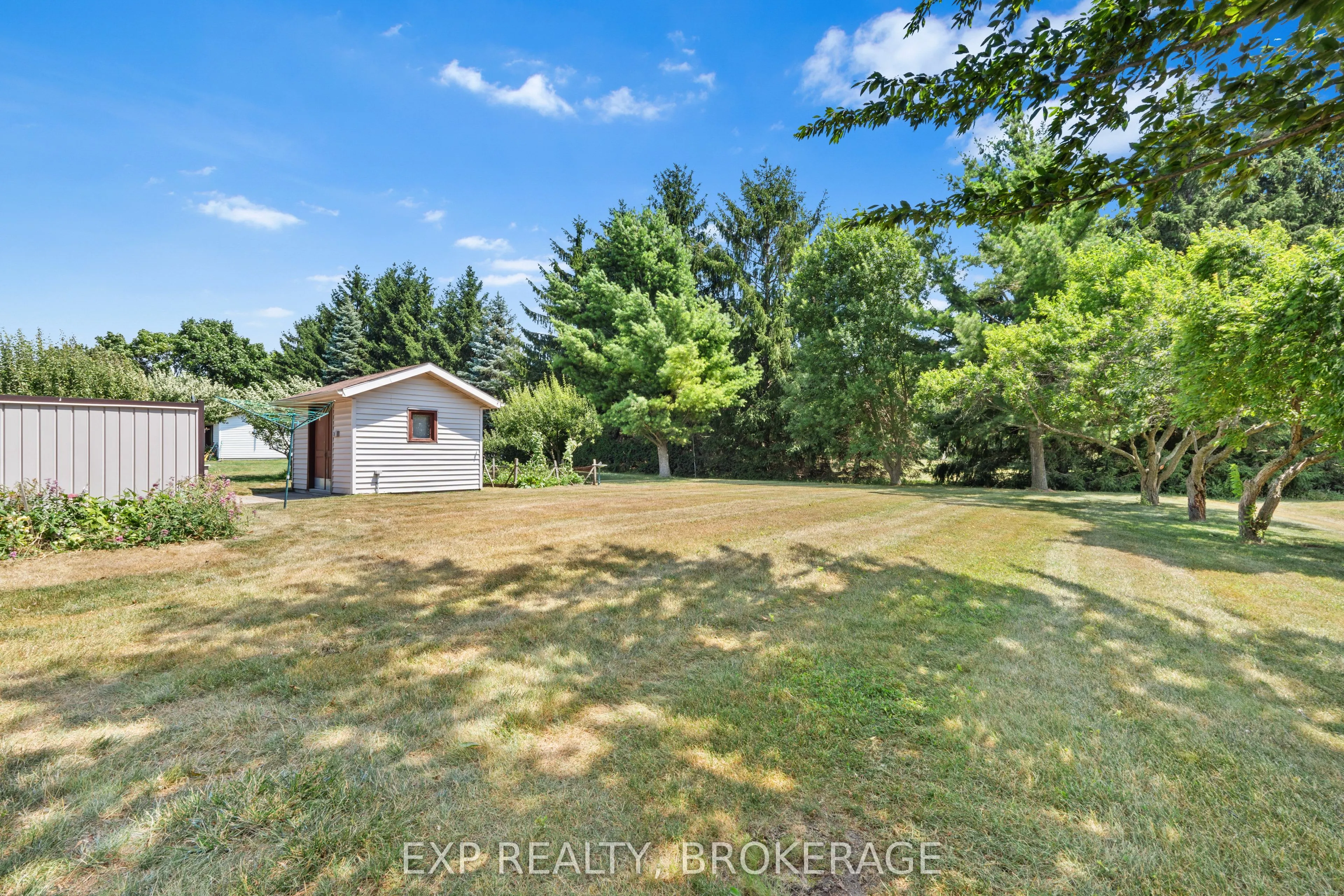 1424 COTTSMERE Court